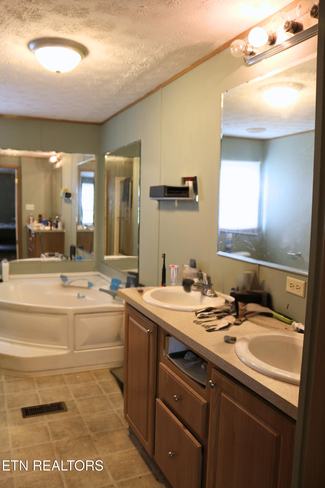 680 Forkners Chapel Road Sweetwater TN 37874