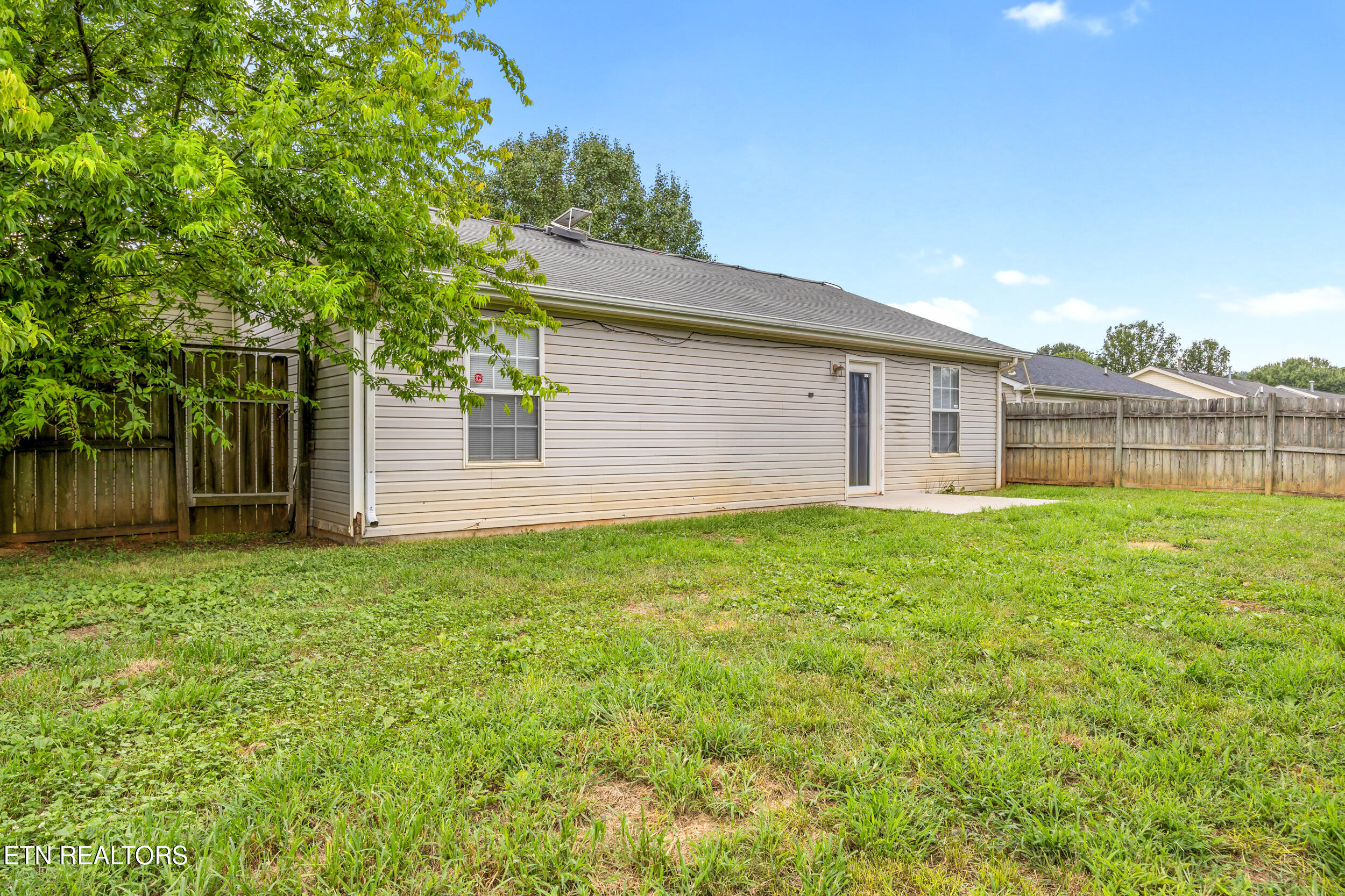 7545 Gary White Road Corryton TN 37721