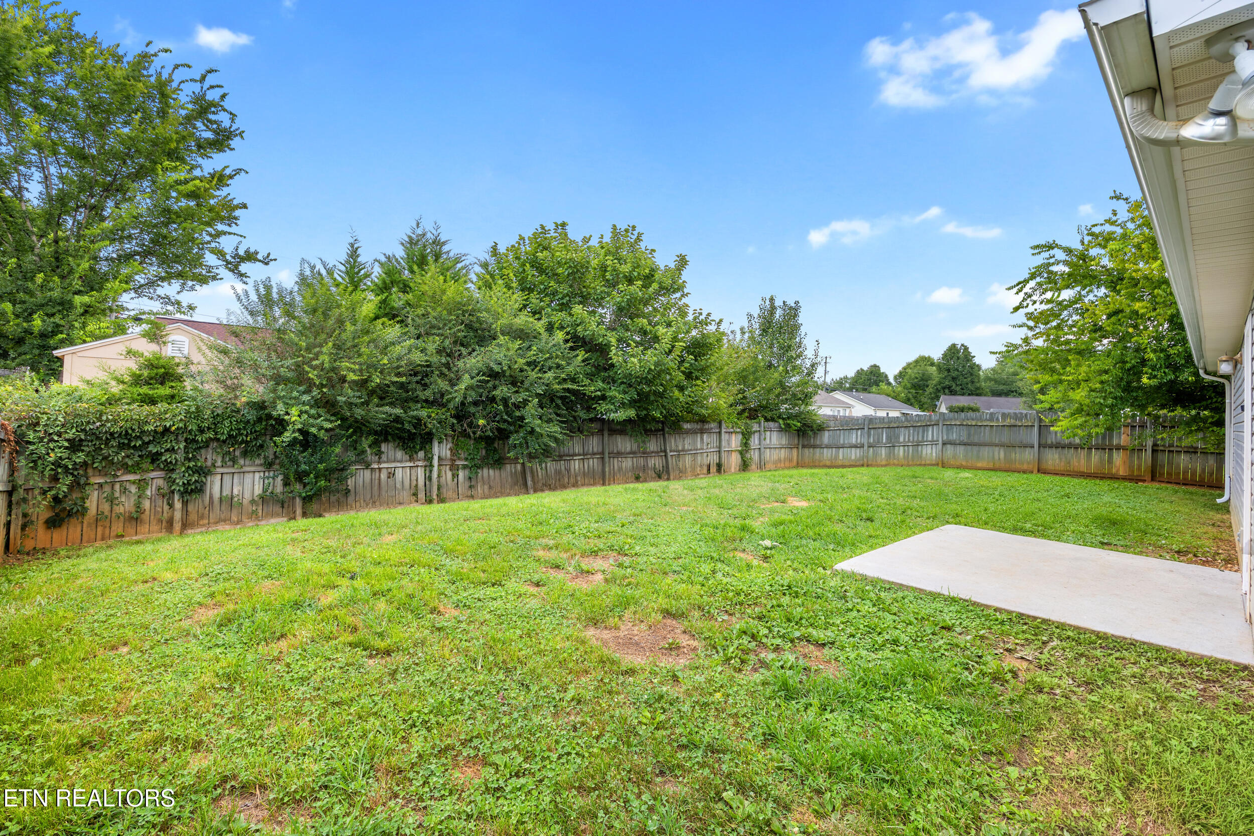 7545 Gary White Road Corryton TN 37721