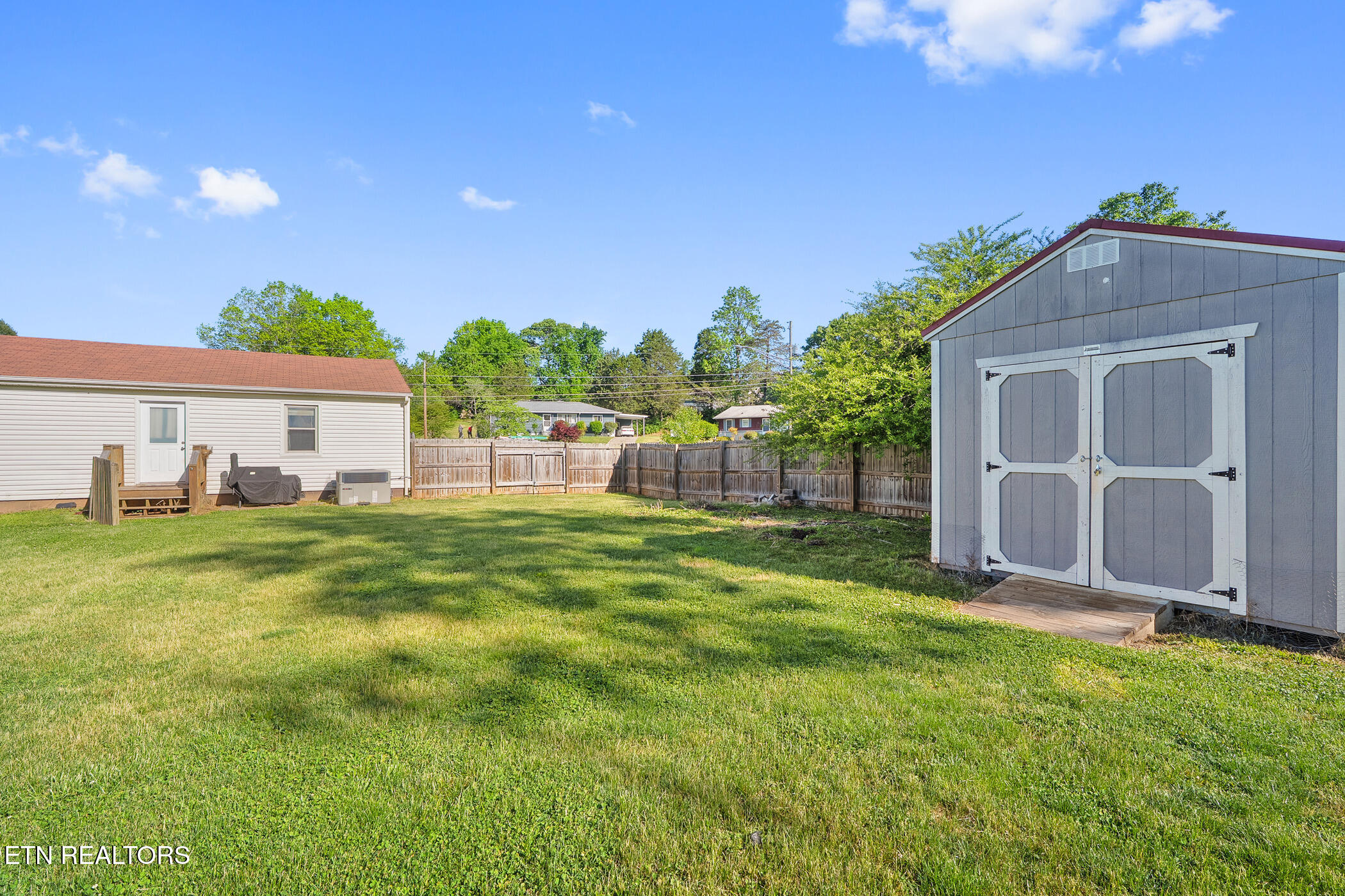 5204 Rowan Circle Knoxville TN 37912