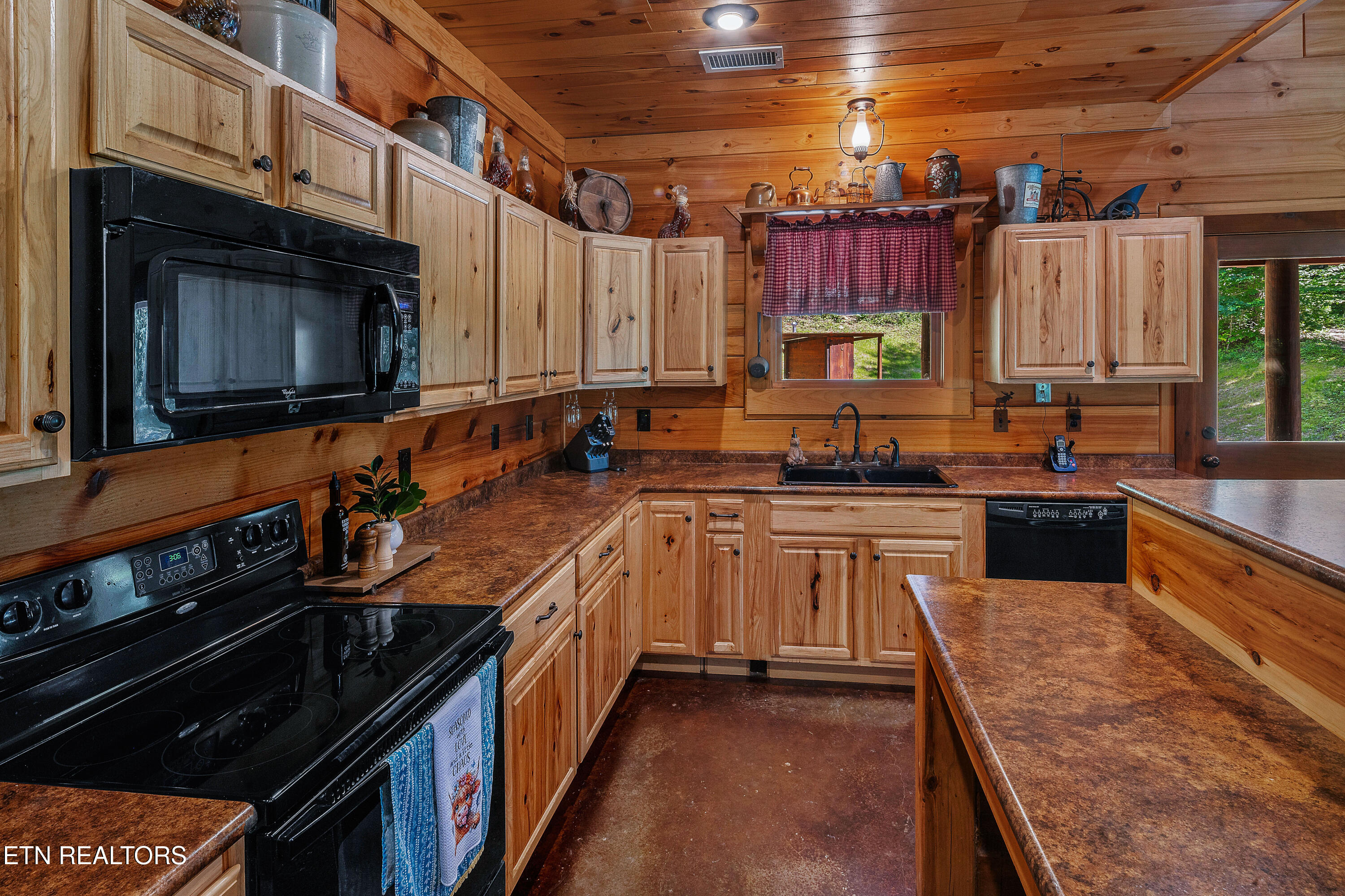 1151 Chestnut Valley Road Vonore TN 37885