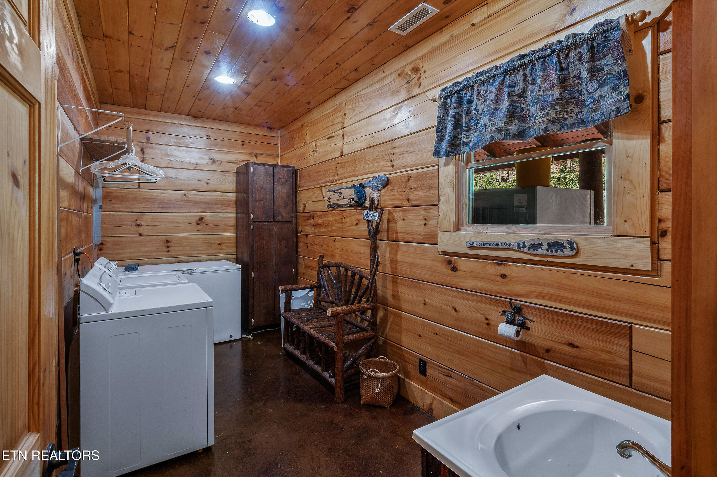 1151 Chestnut Valley Road Vonore TN 37885