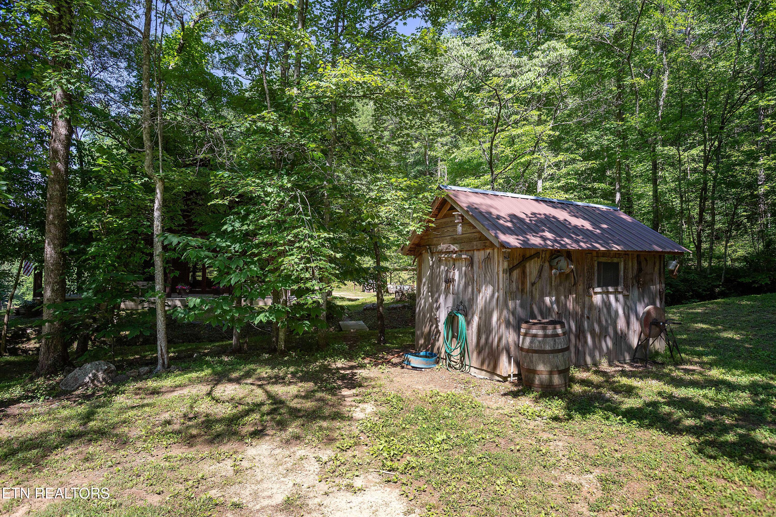 1151 Chestnut Valley Road Vonore TN 37885