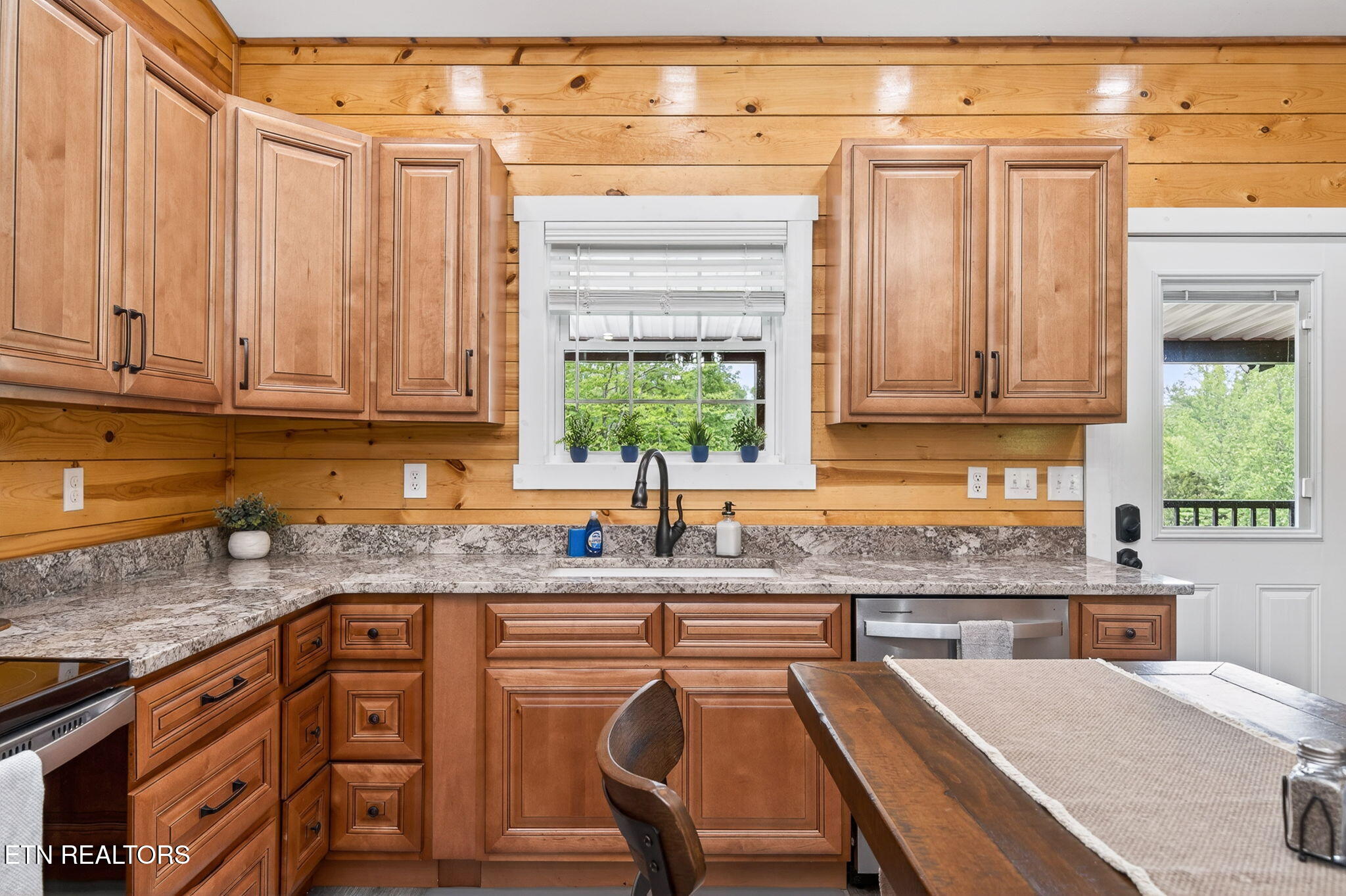 5218 Turney Groce Road Byrdstown TN 38549