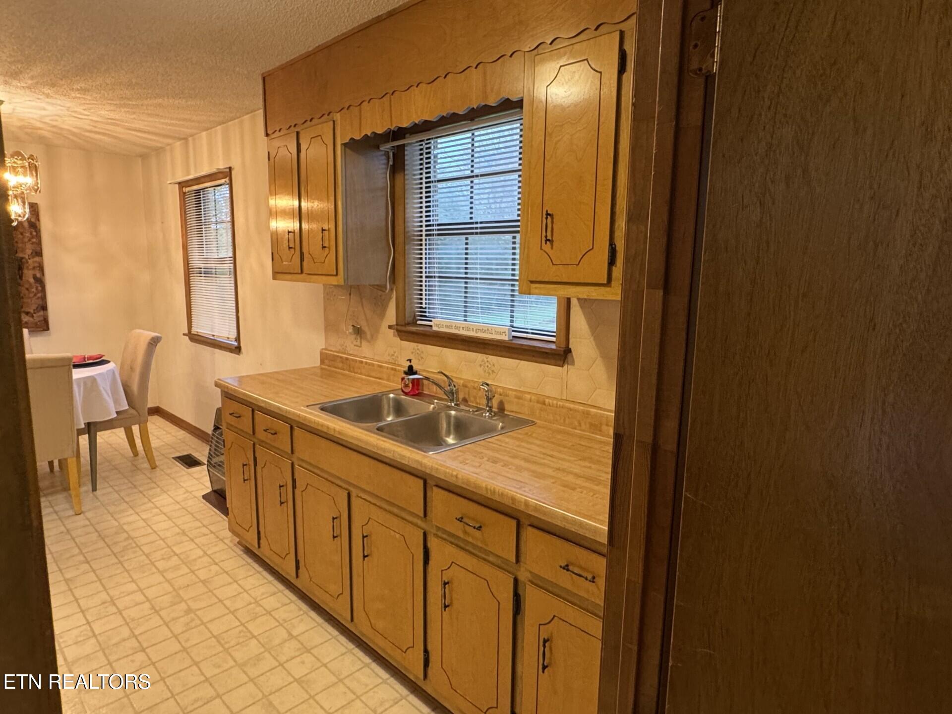96 County Garage Road Crossville TN 38555