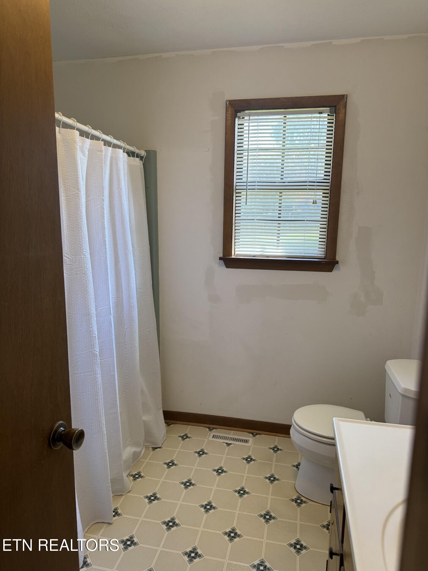 96 County Garage Road Crossville TN 38555
