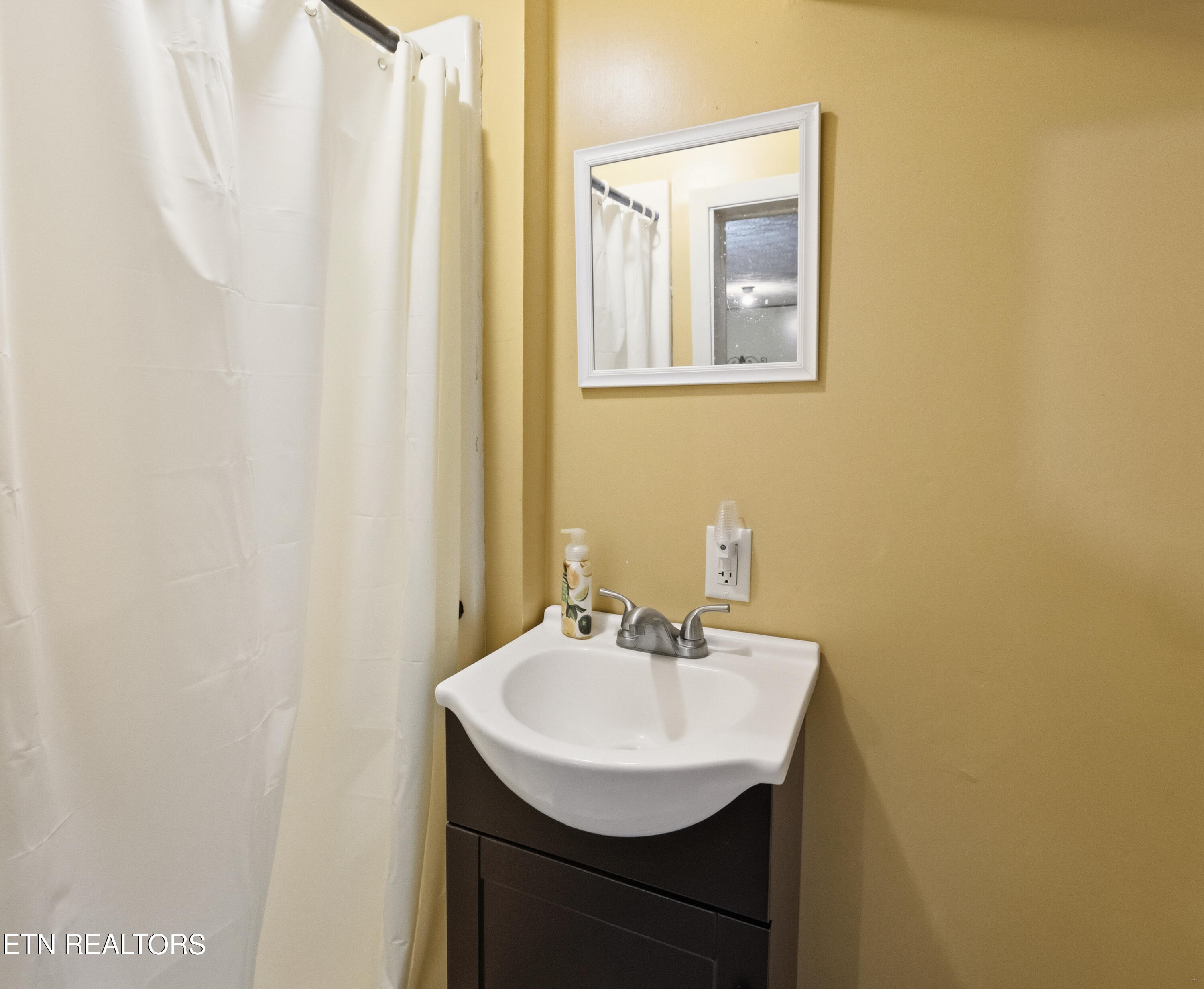 3410 Regent Lane Kodak TN 37764