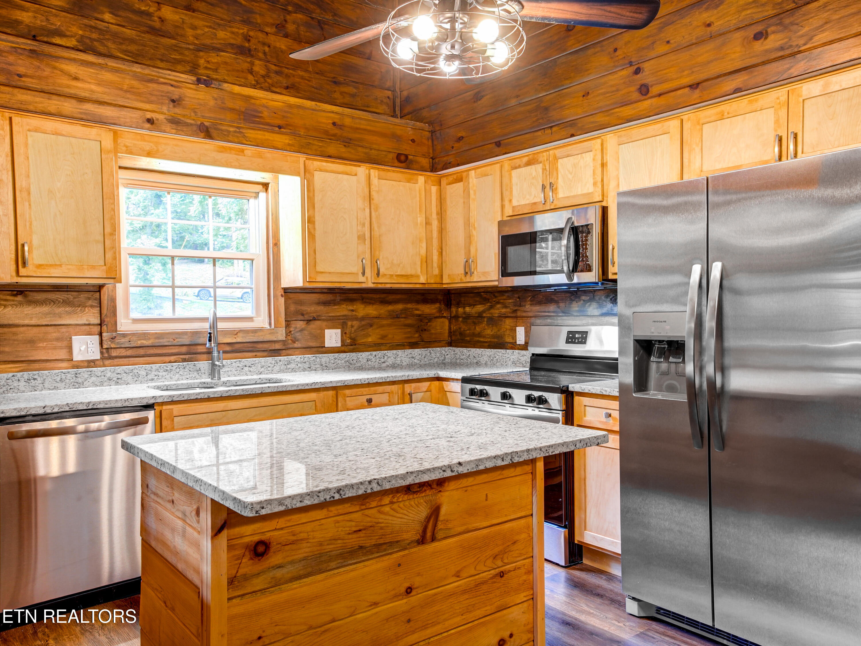 515 Smelcer Drive Pigeon Forge TN 37863