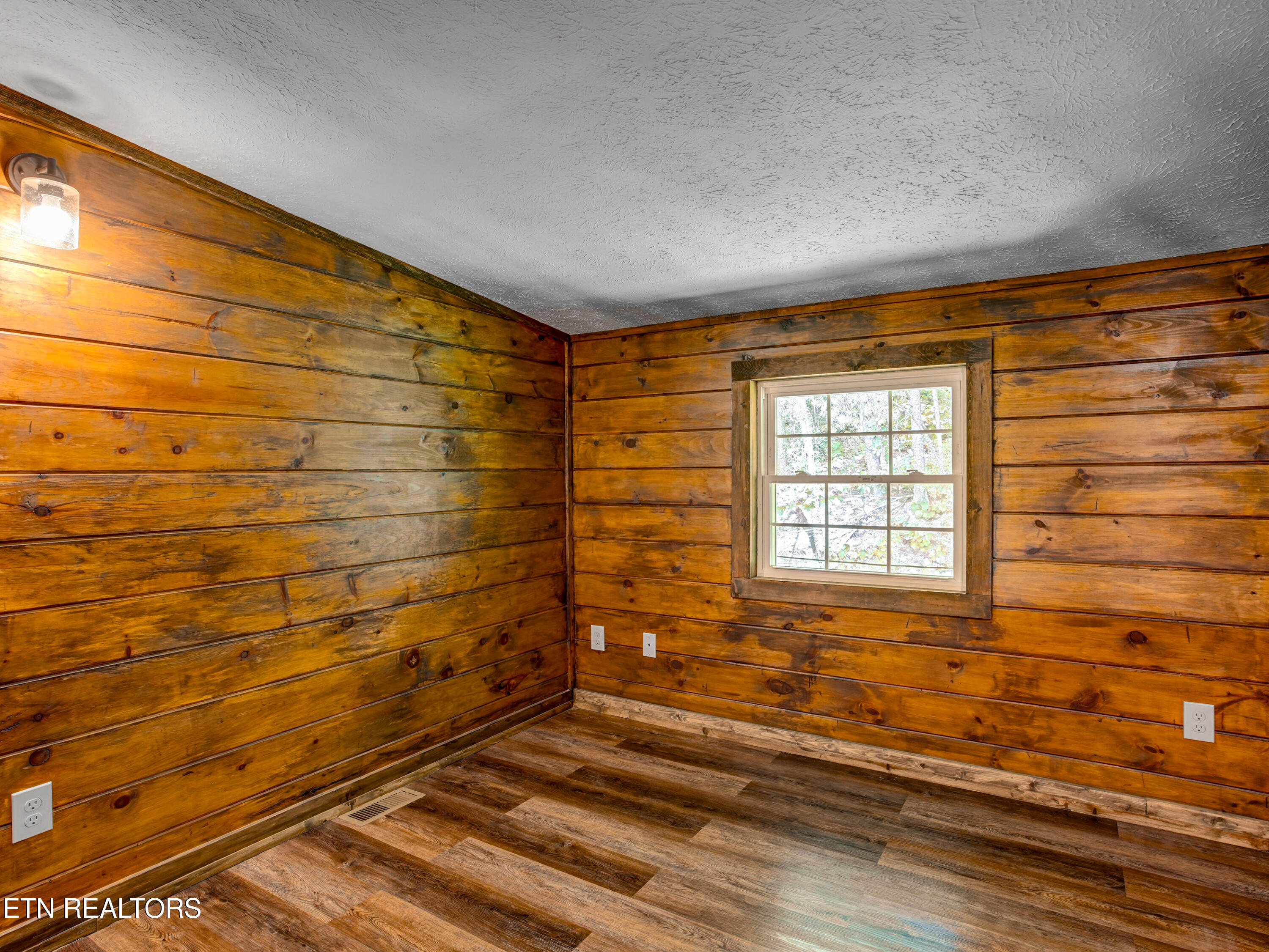 515 Smelcer Drive Pigeon Forge TN 37863