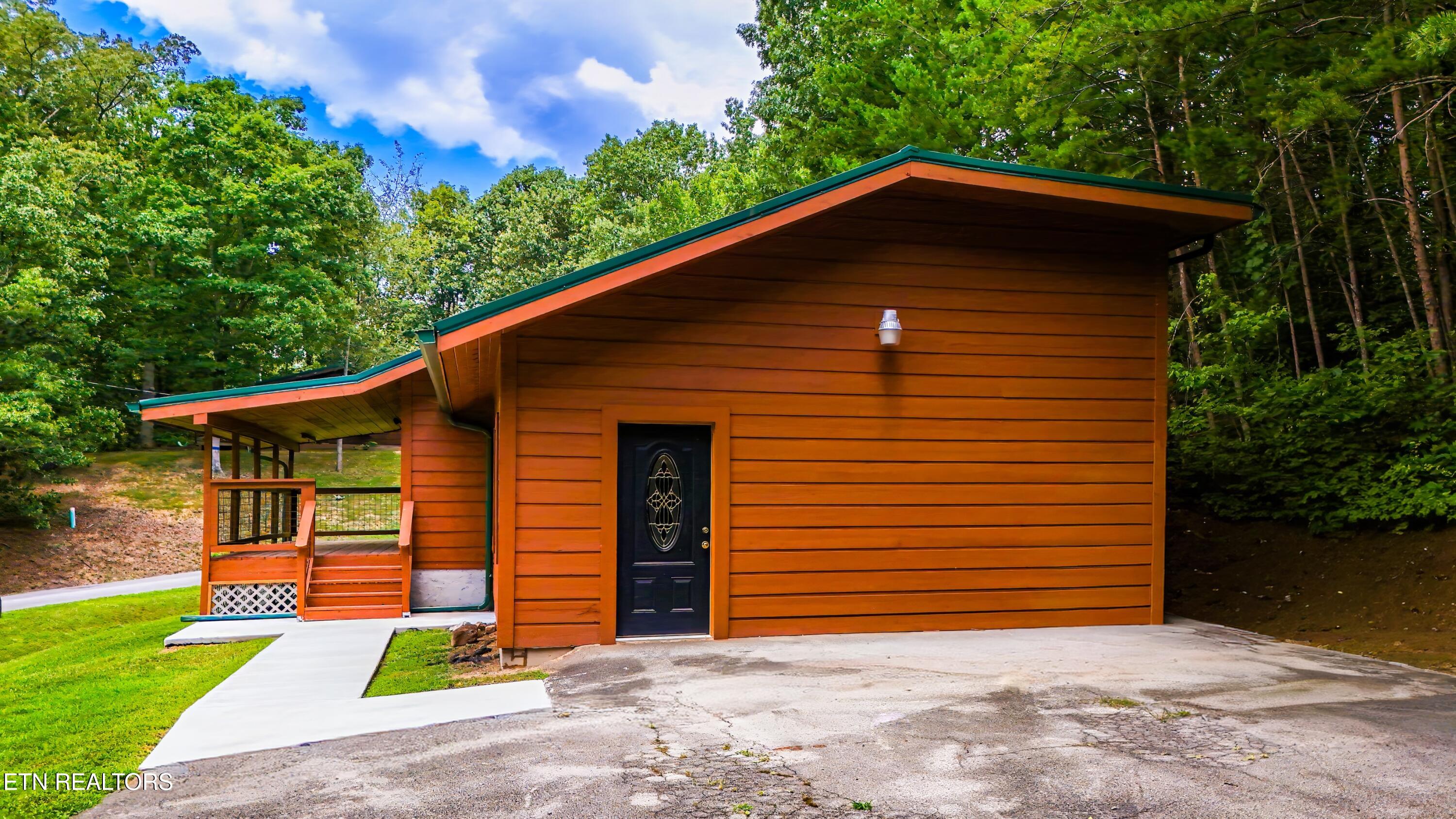 515 Smelcer Drive Pigeon Forge TN 37863