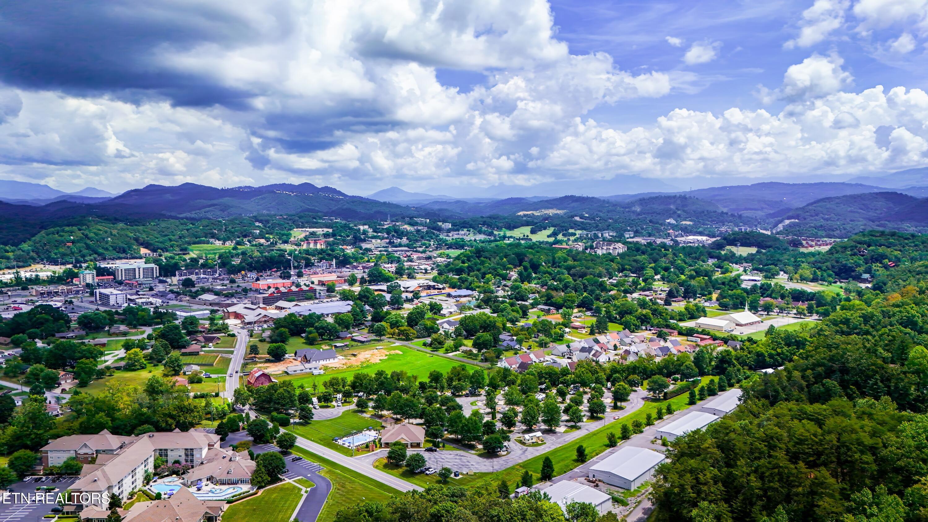515 Smelcer Drive Pigeon Forge TN 37863