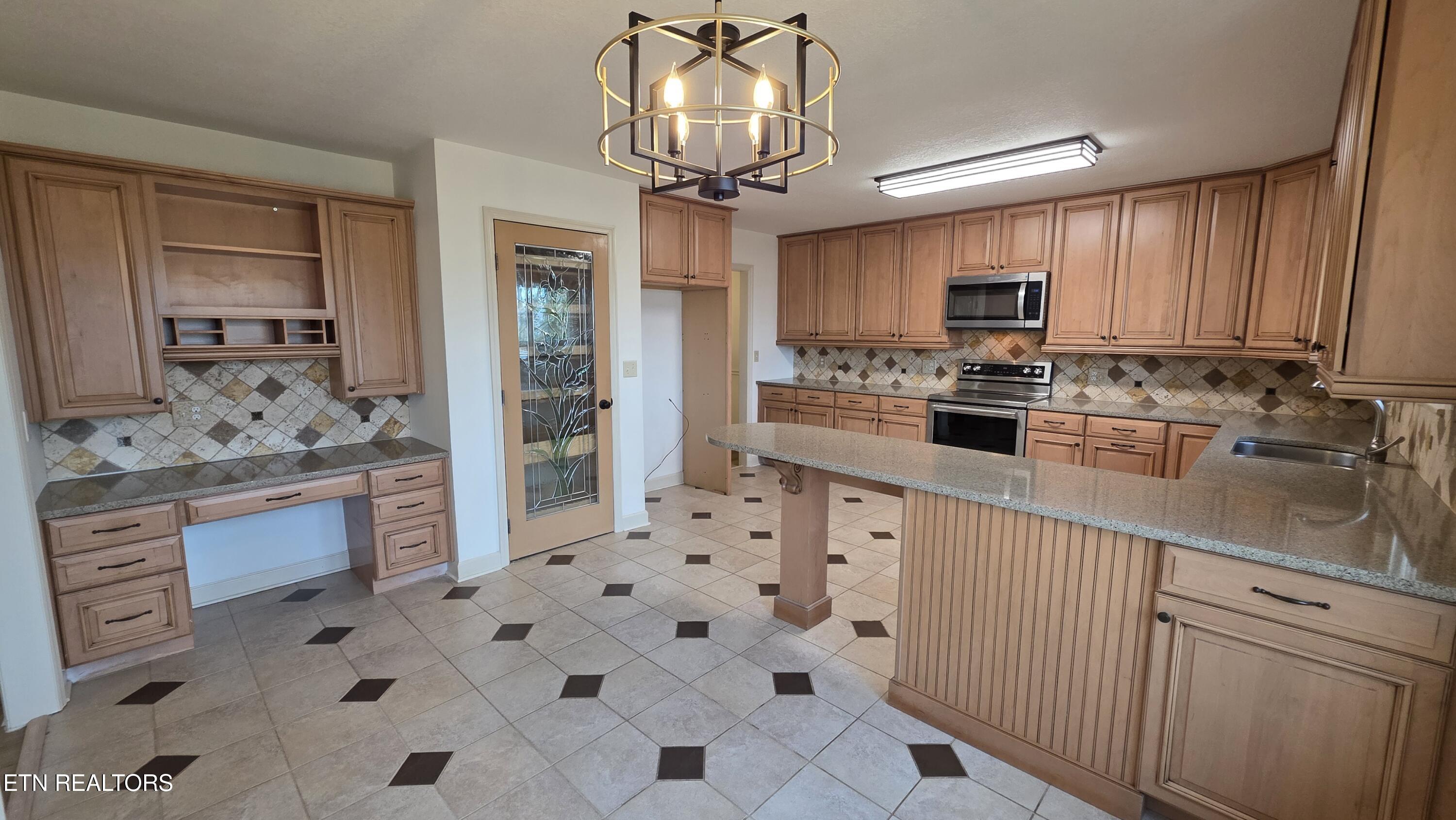 1135 W West Outer Drive Oak Ridge TN 37830