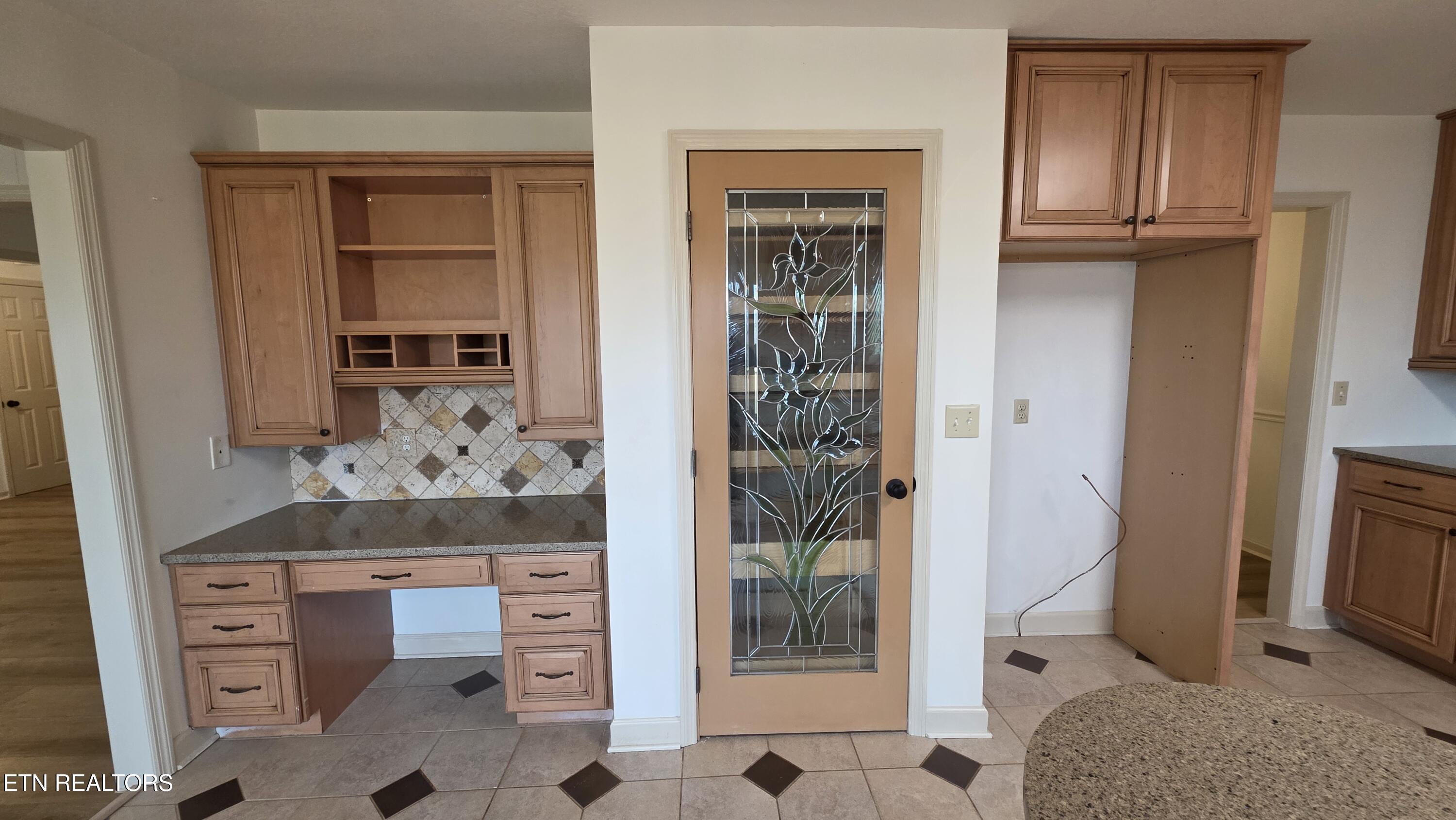 1135 W West Outer Drive Oak Ridge TN 37830
