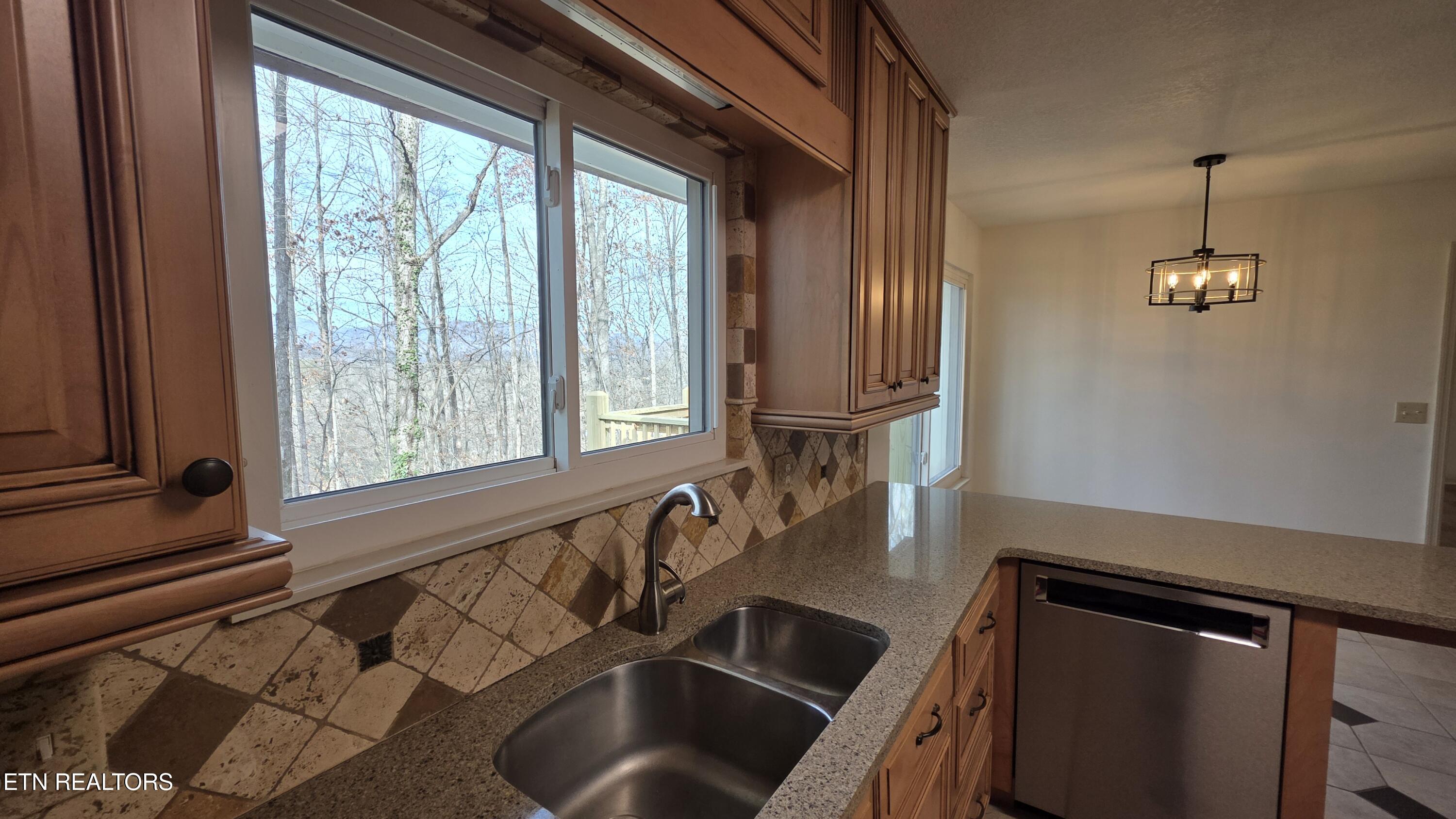 1135 W West Outer Drive Oak Ridge TN 37830
