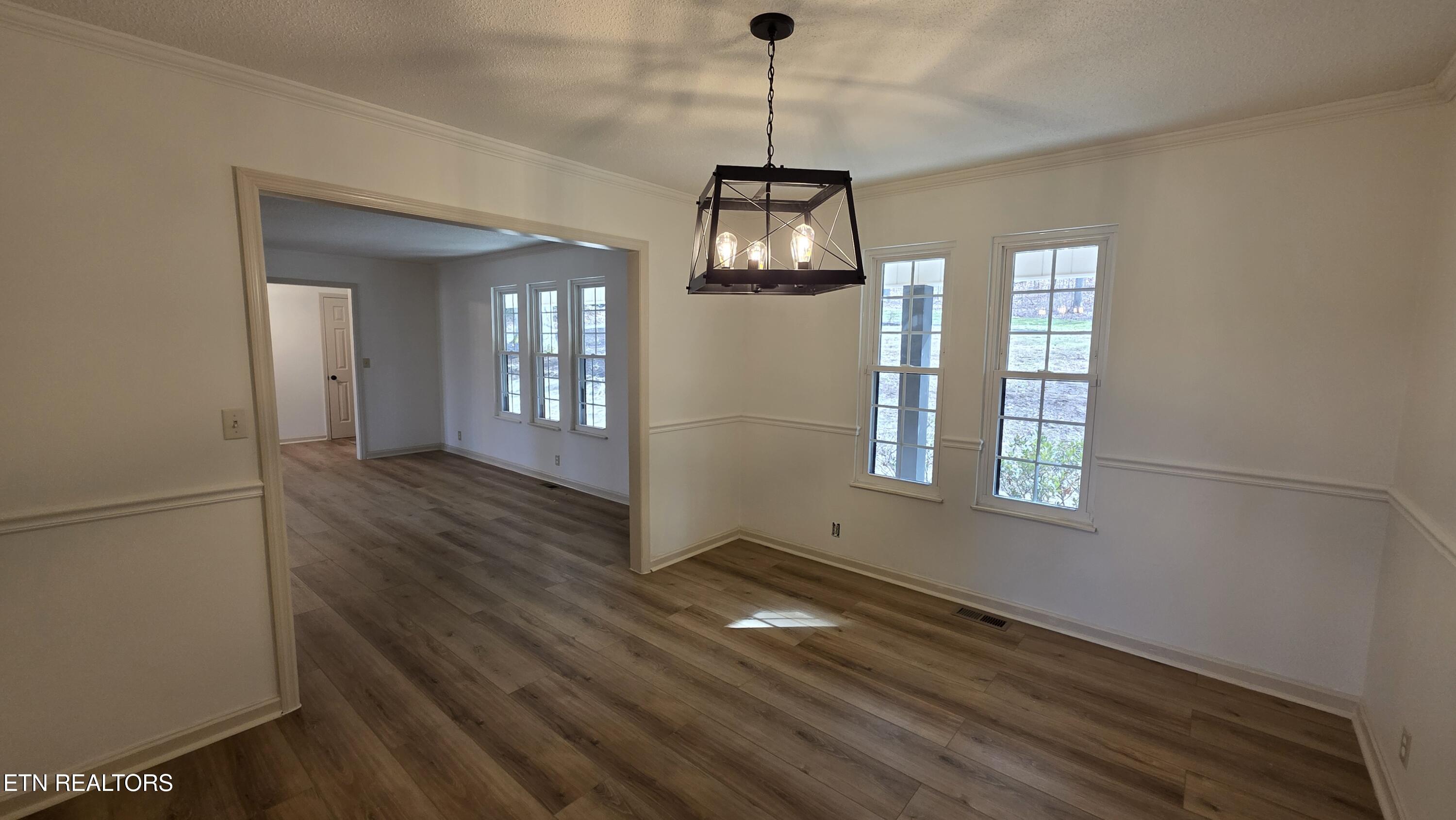 1135 W West Outer Drive Oak Ridge TN 37830