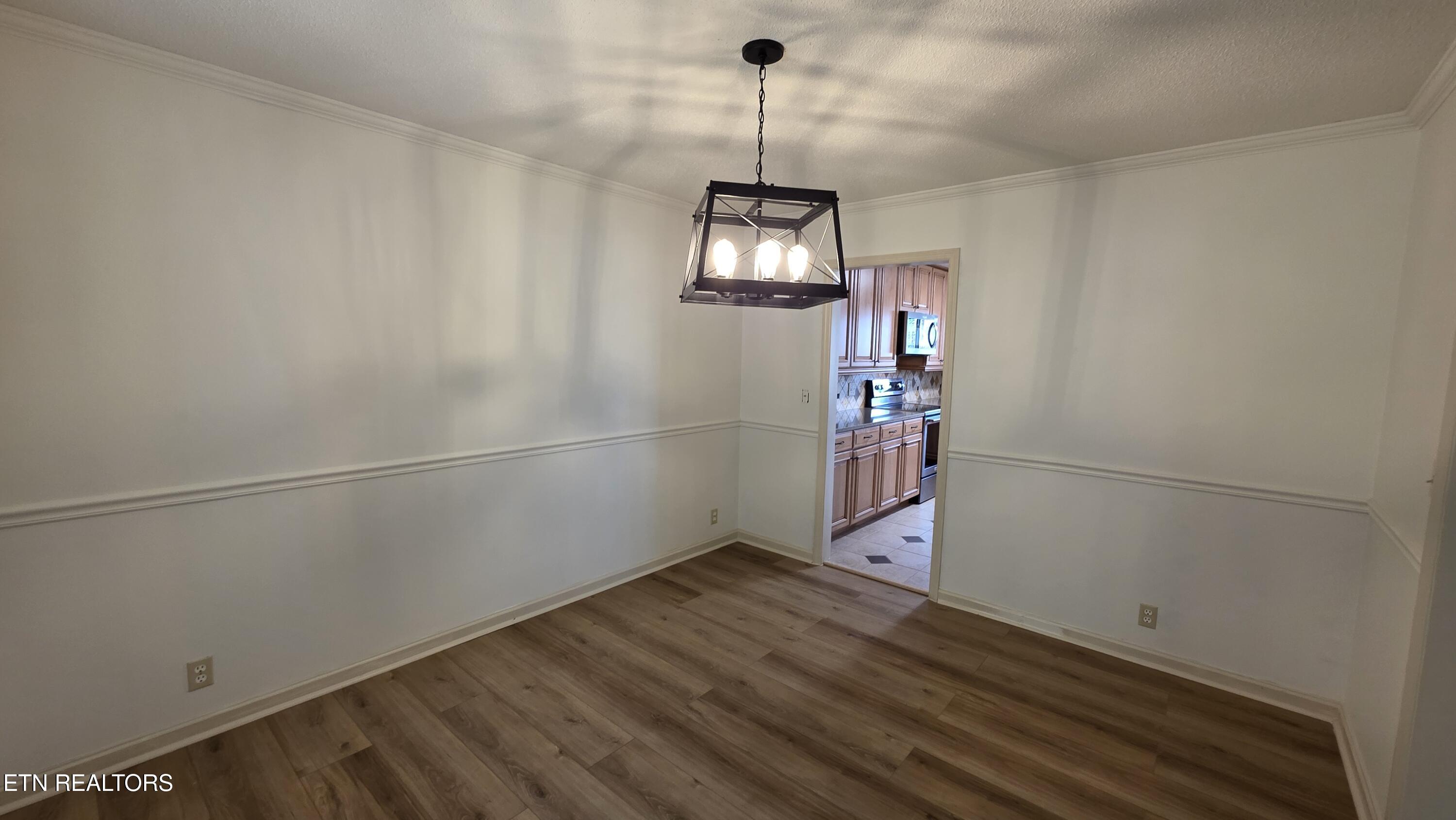1135 W West Outer Drive Oak Ridge TN 37830
