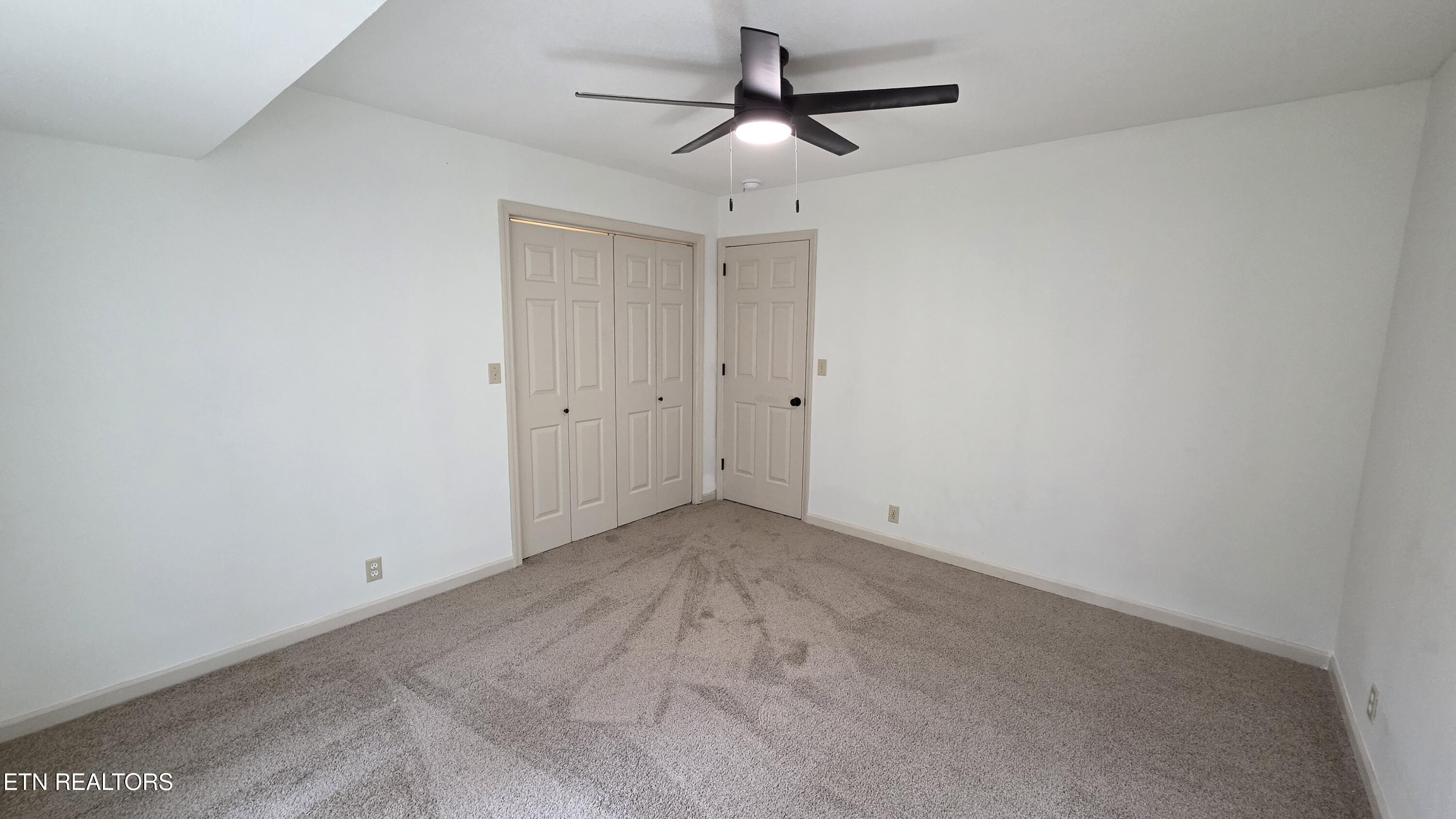1135 W West Outer Drive Oak Ridge TN 37830