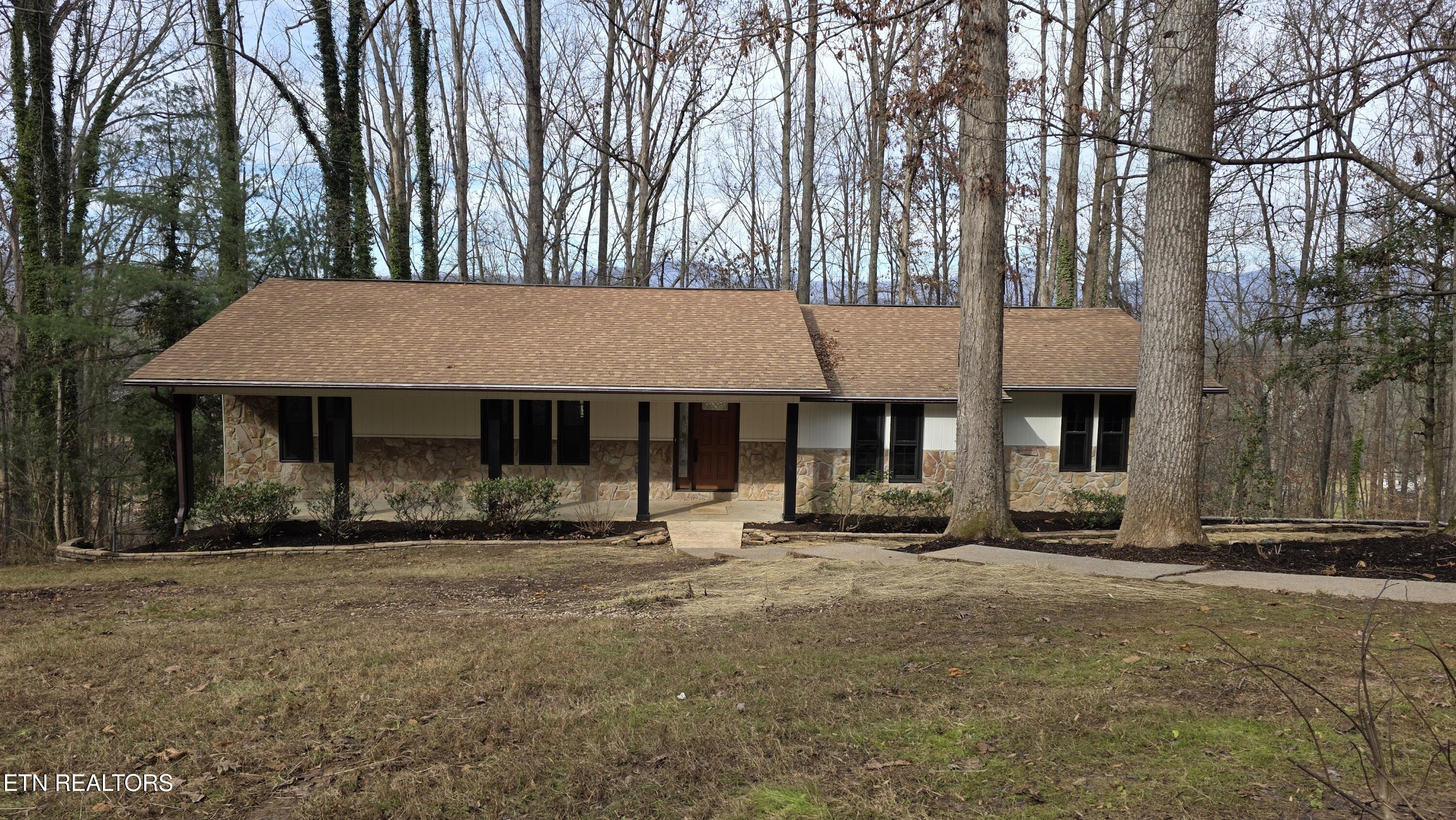 1135 W West Outer Drive Oak Ridge TN 37830