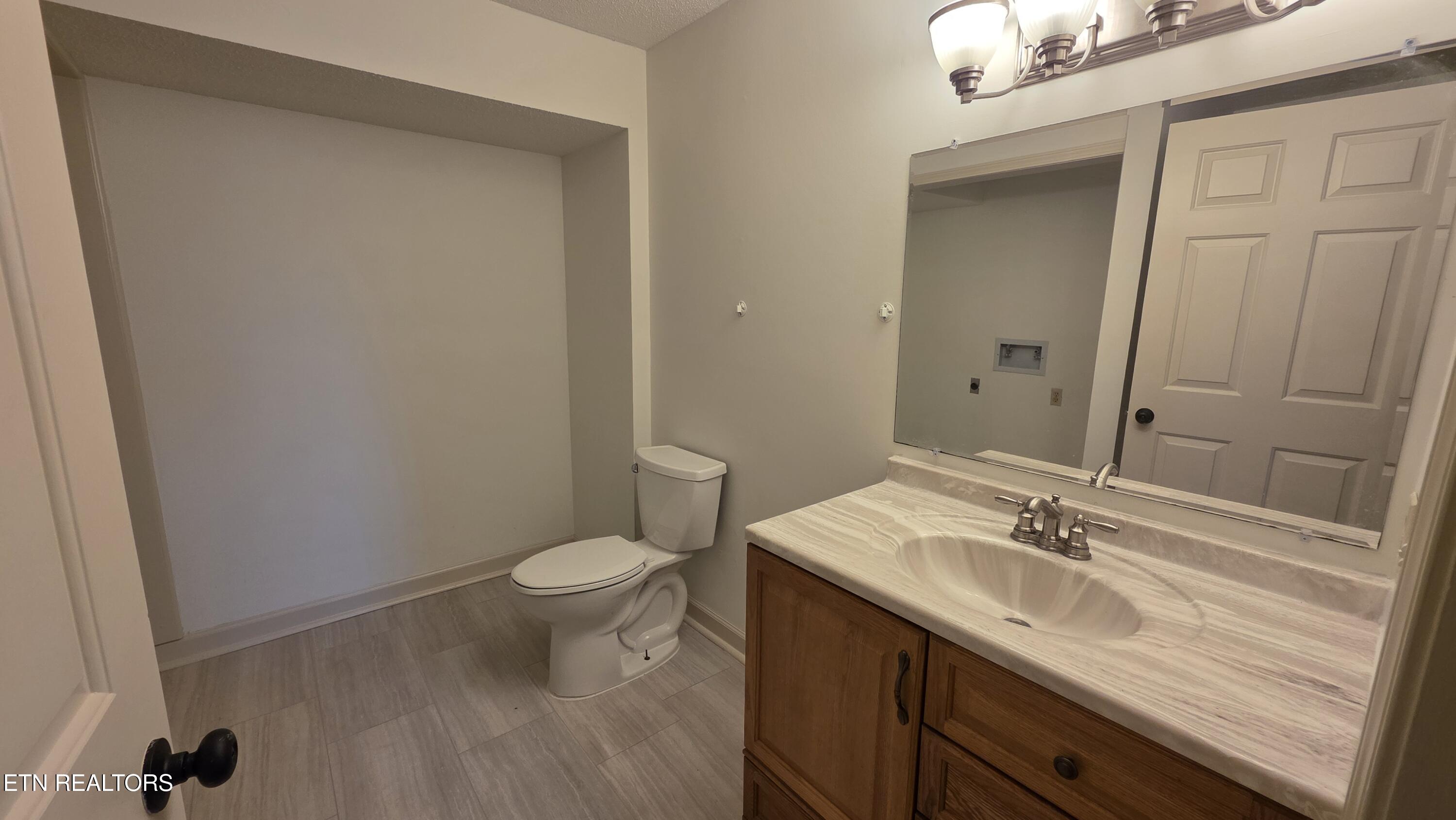 1135 W West Outer Drive Oak Ridge TN 37830