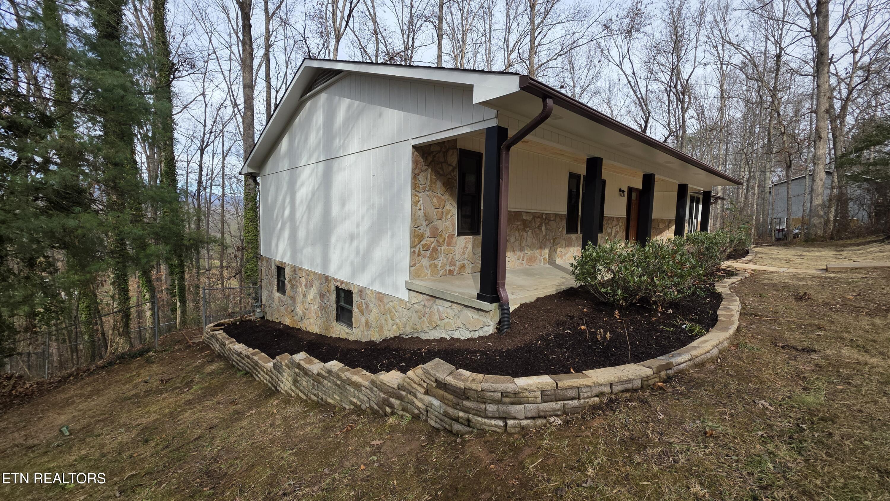 1135 W West Outer Drive Oak Ridge TN 37830