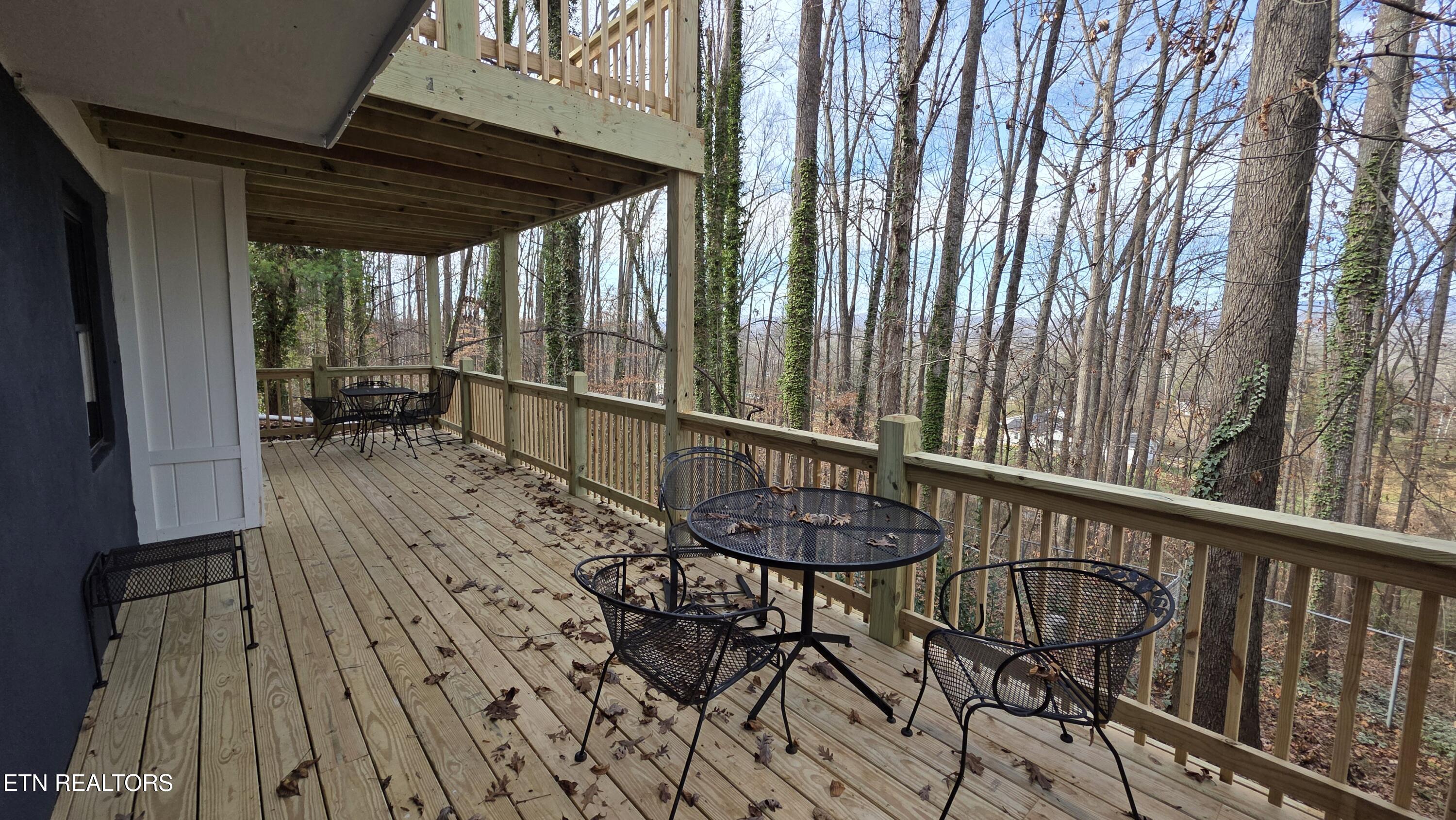 1135 W West Outer Drive Oak Ridge TN 37830