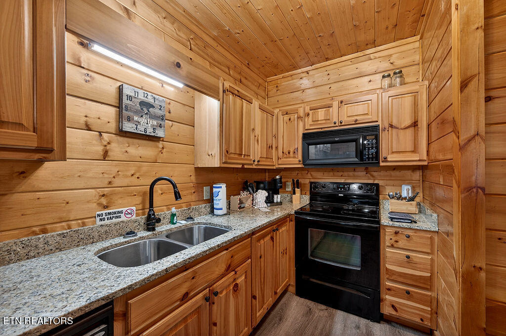 645 Chickasaw Gap Way Pigeon Forge TN 37863