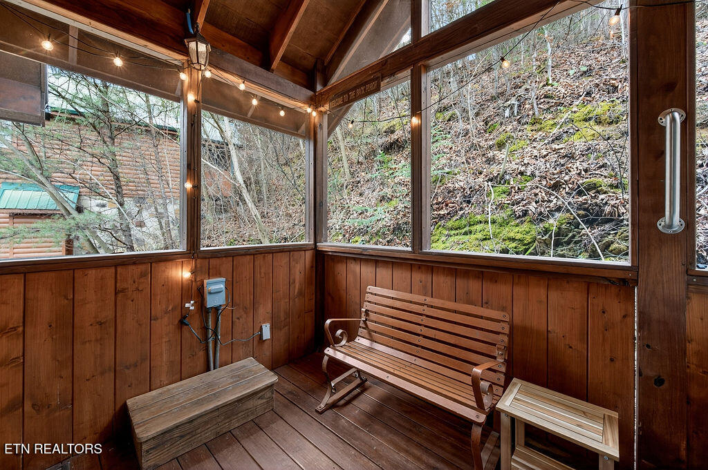 645 Chickasaw Gap Way Pigeon Forge TN 37863