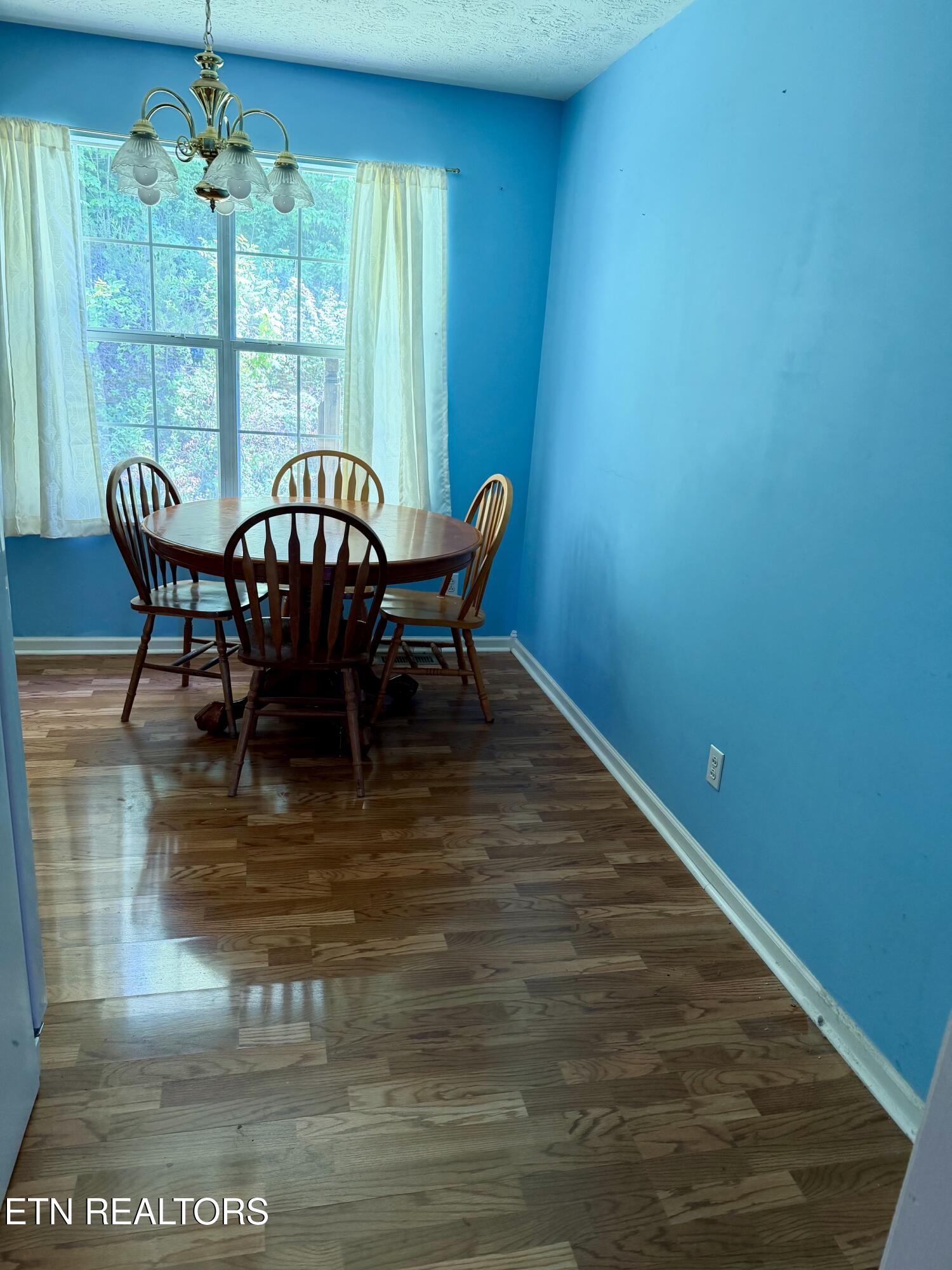 8946 Heathercrest Drive Powell TN 37849