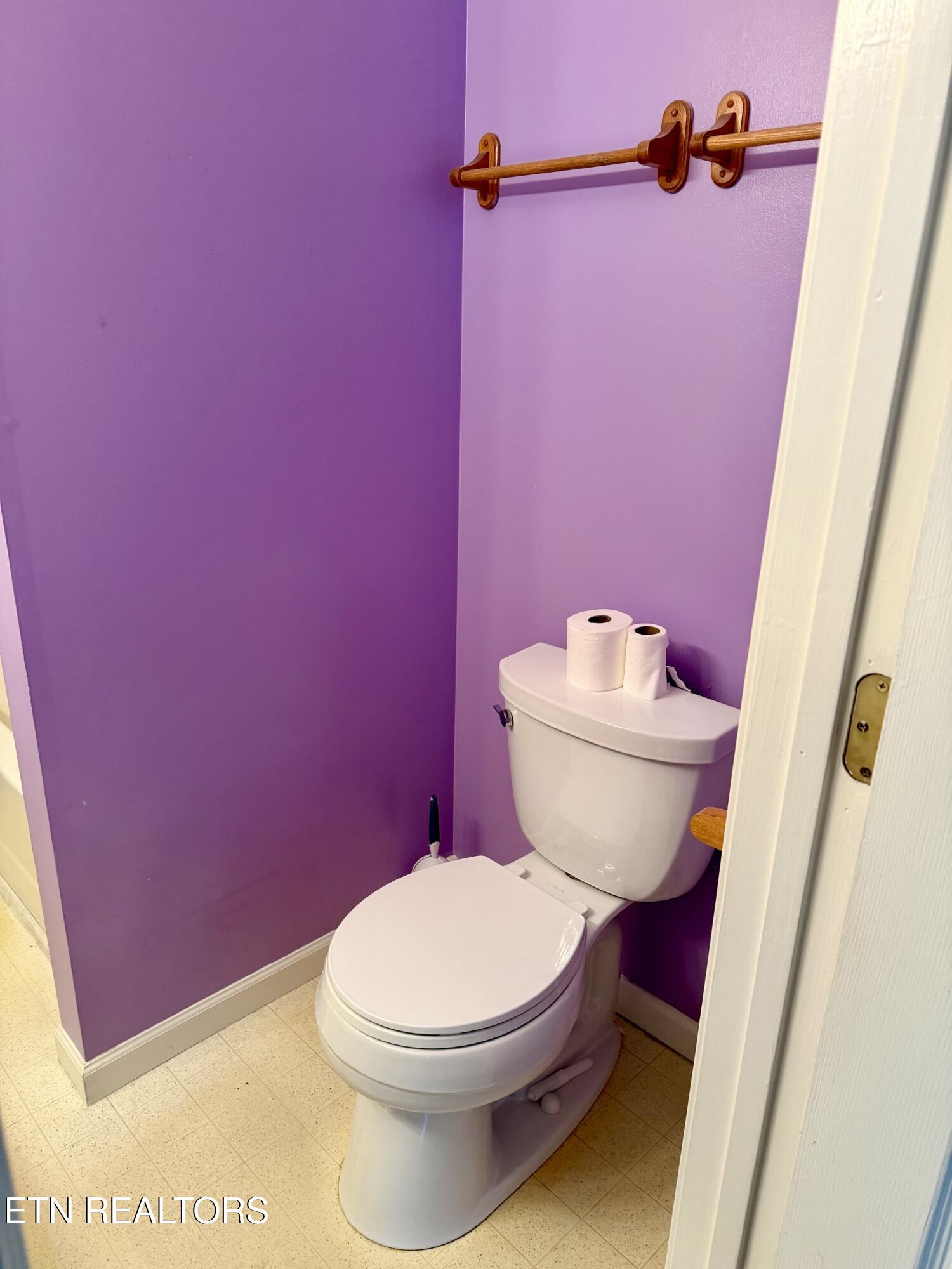 8946 Heathercrest Drive Powell TN 37849