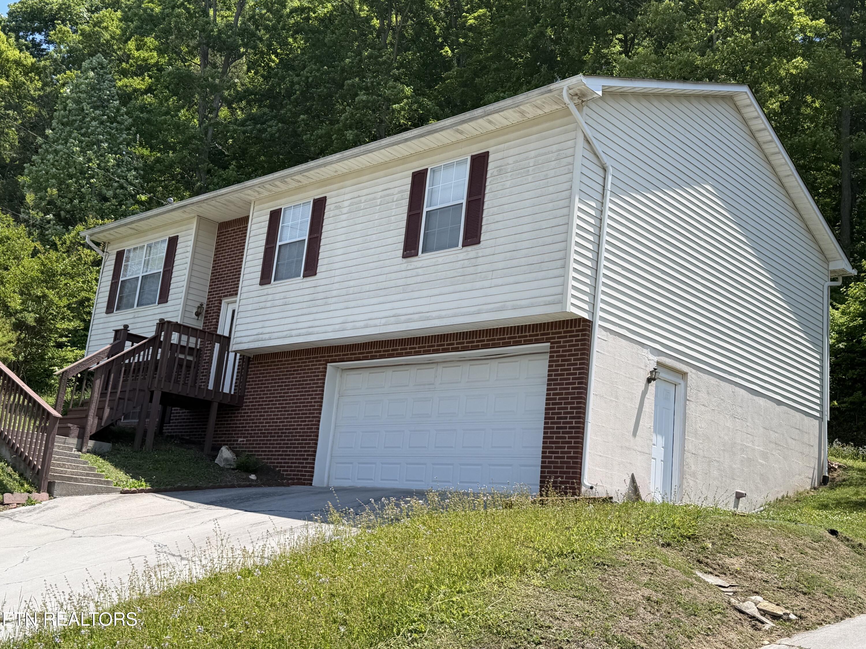 8946 Heathercrest Drive Powell TN 37849