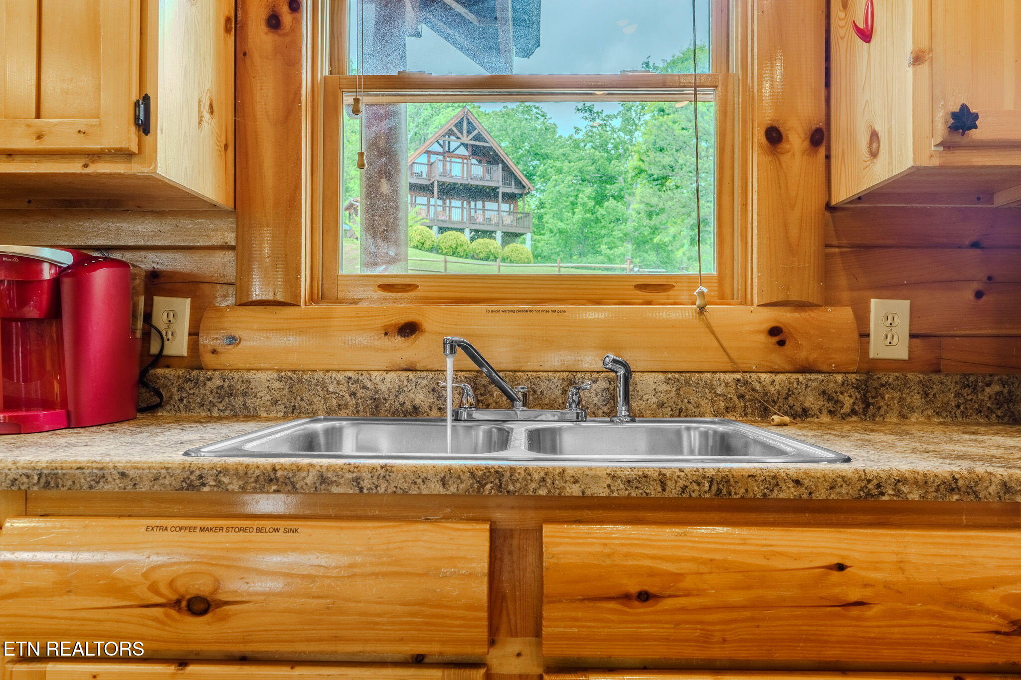 2724 Cats Paw Lane Sevierville TN 37862