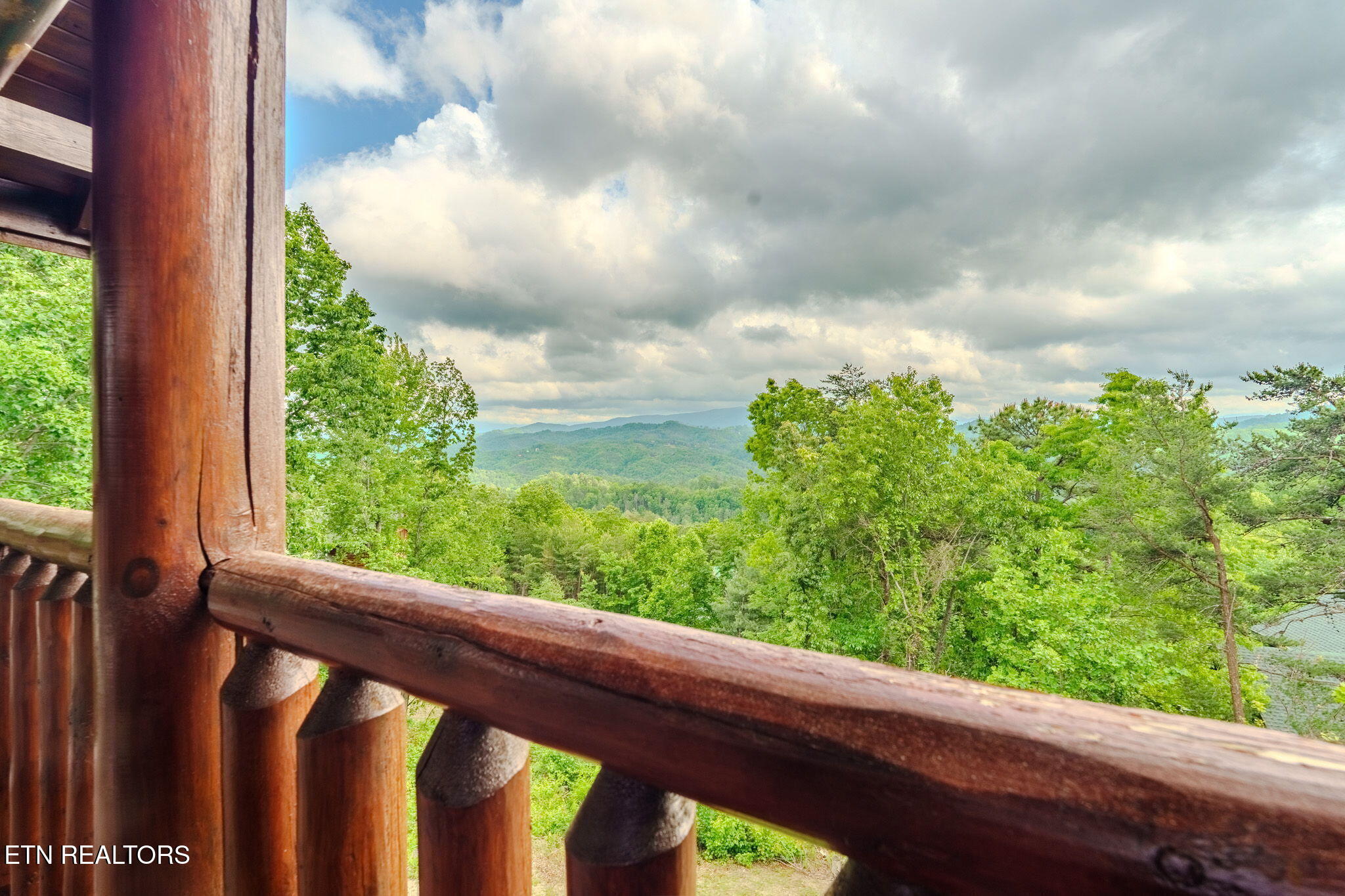 2724 Cats Paw Lane Sevierville TN 37862