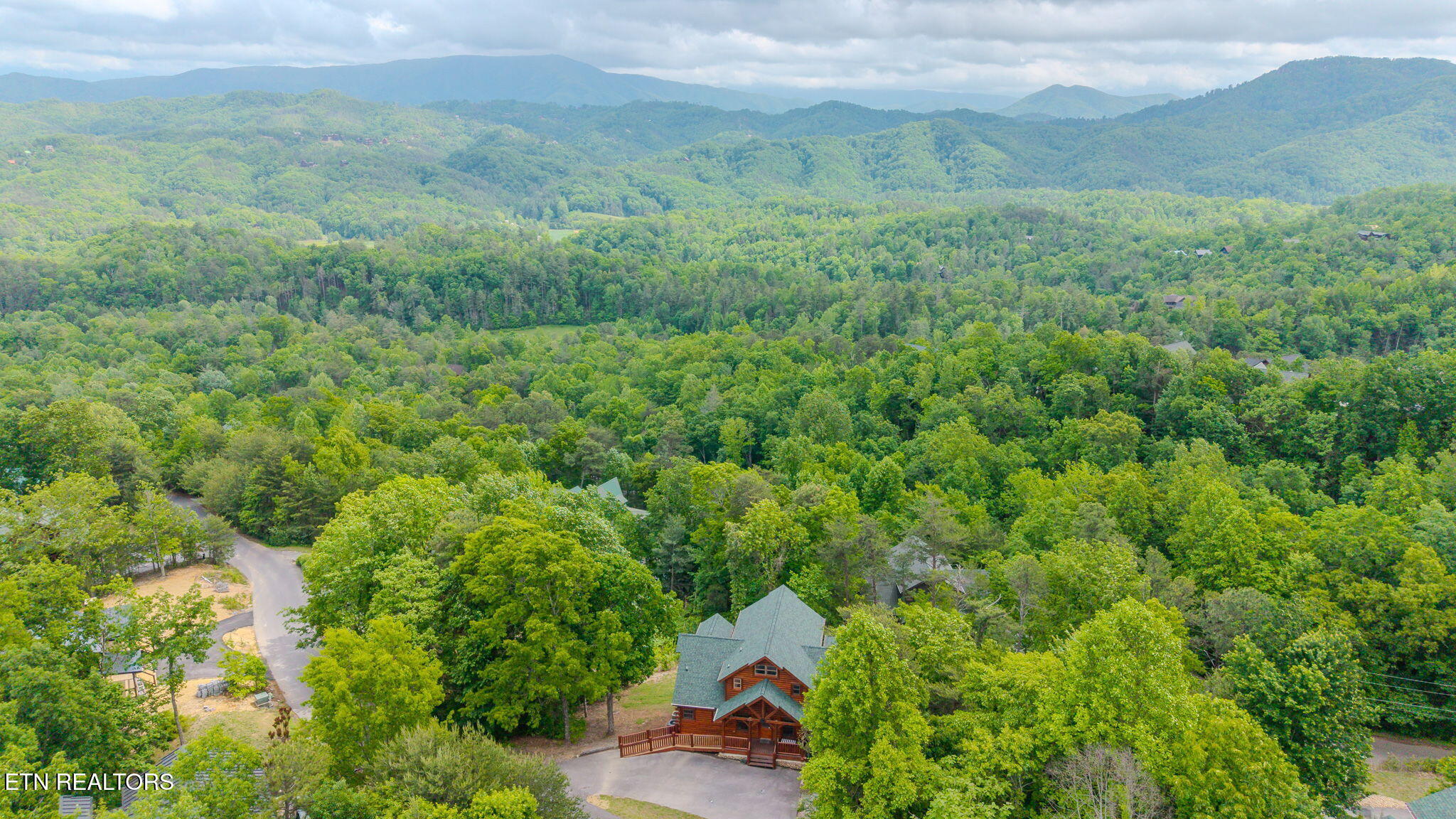 2724 Cats Paw Lane Sevierville TN 37862
