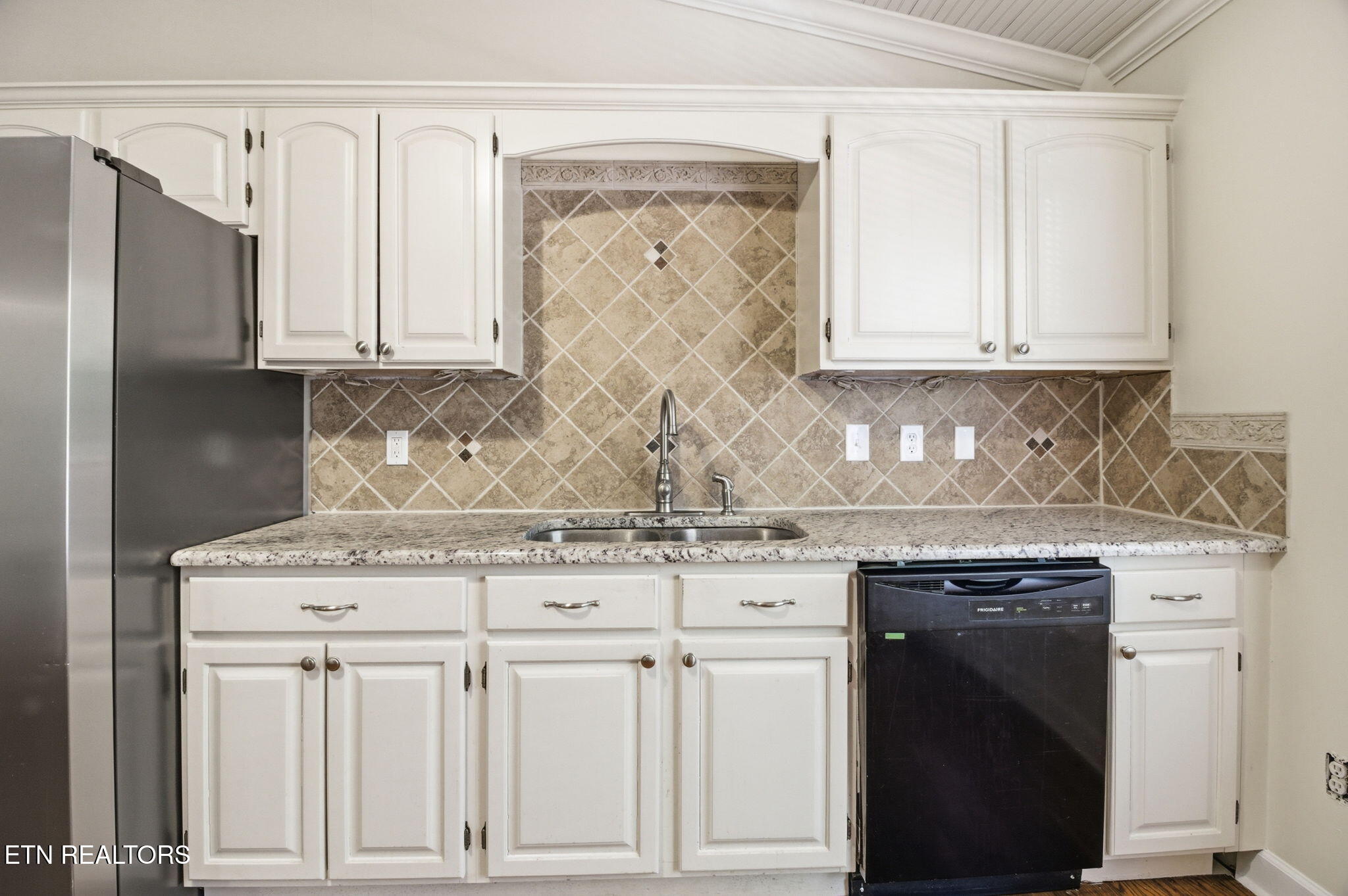 8605 Parker Drive Corryton TN 37721