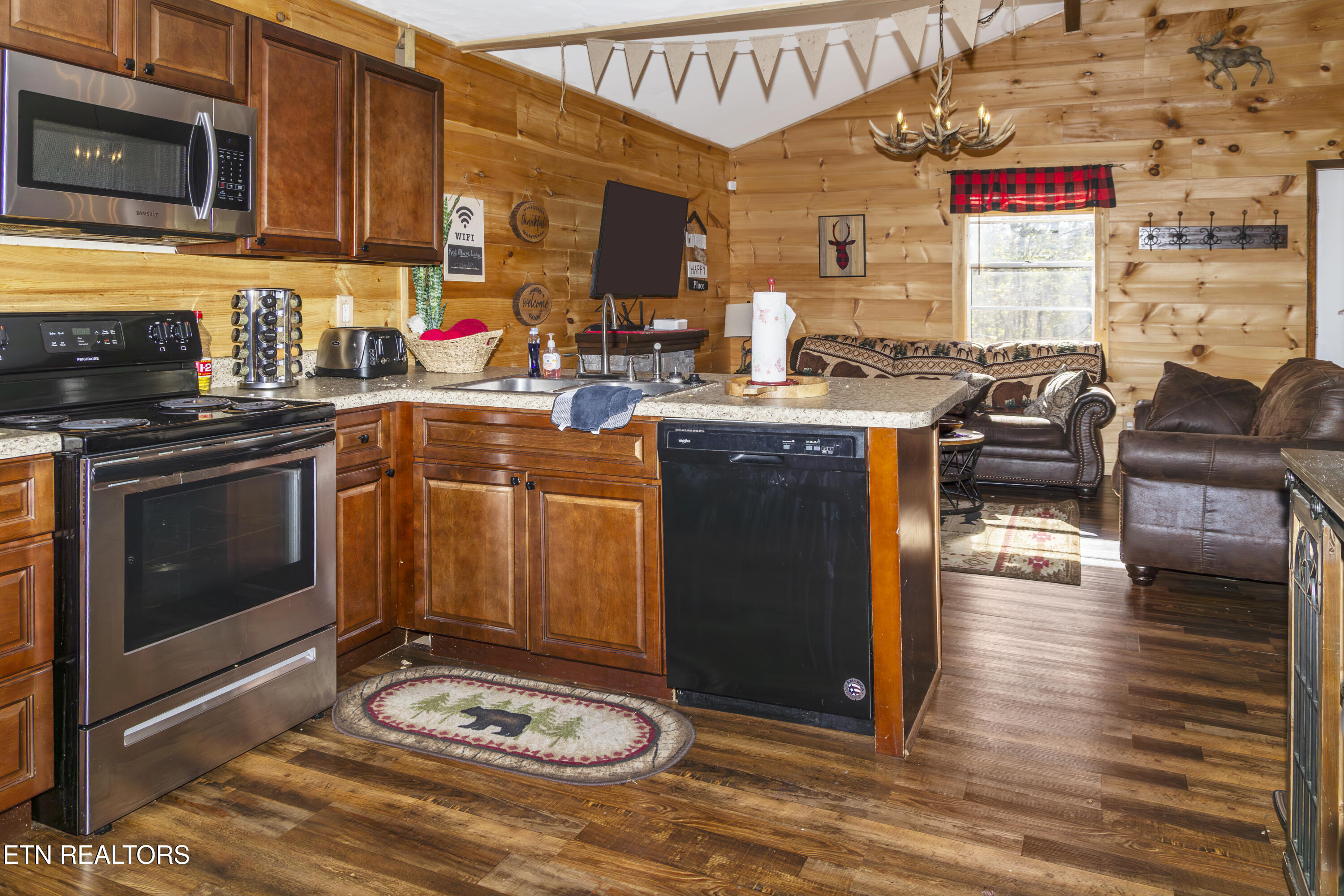 3041 Engle Town Road Sevierville TN 37862