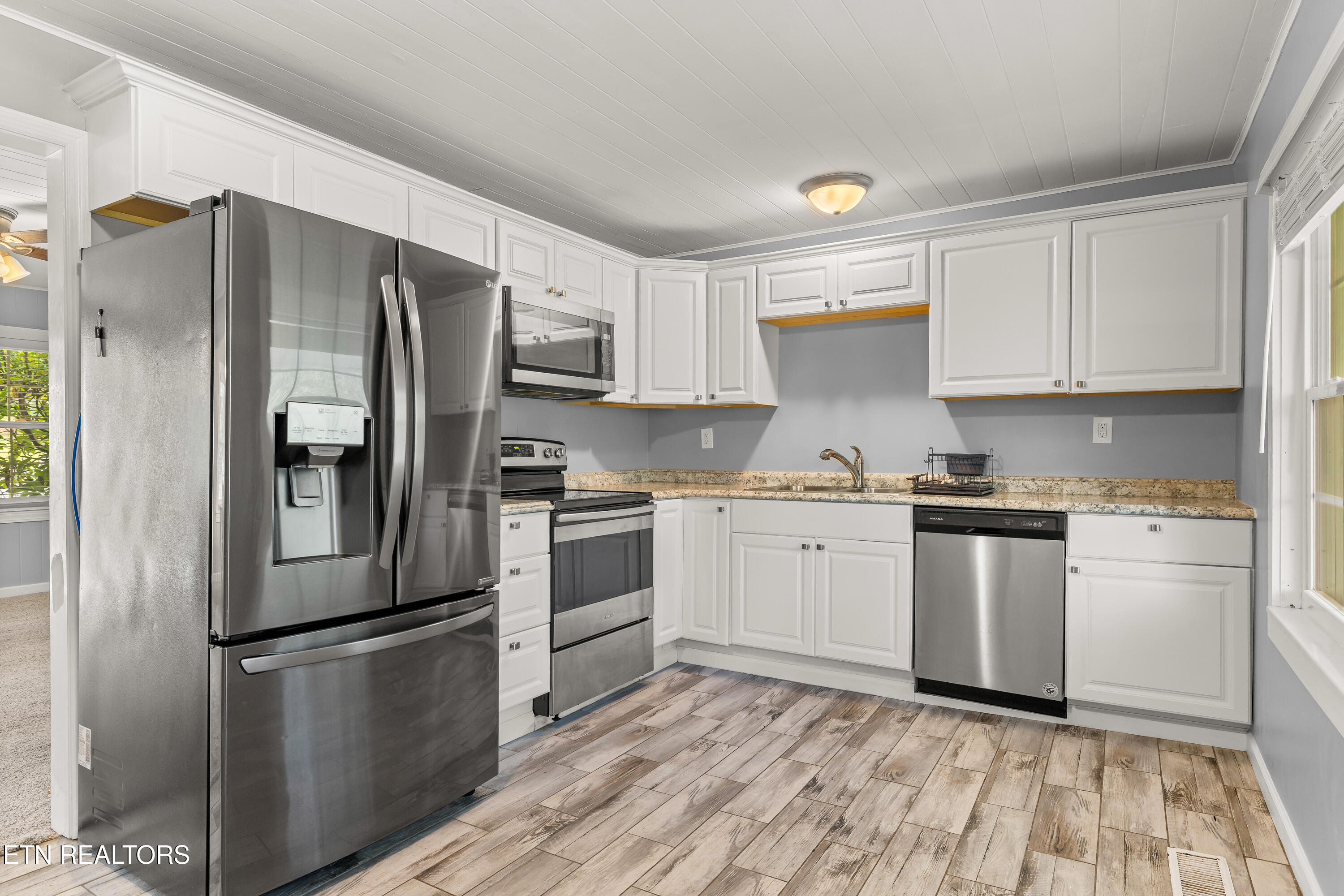 3056 Birds Creek Road Sevierville TN 37876