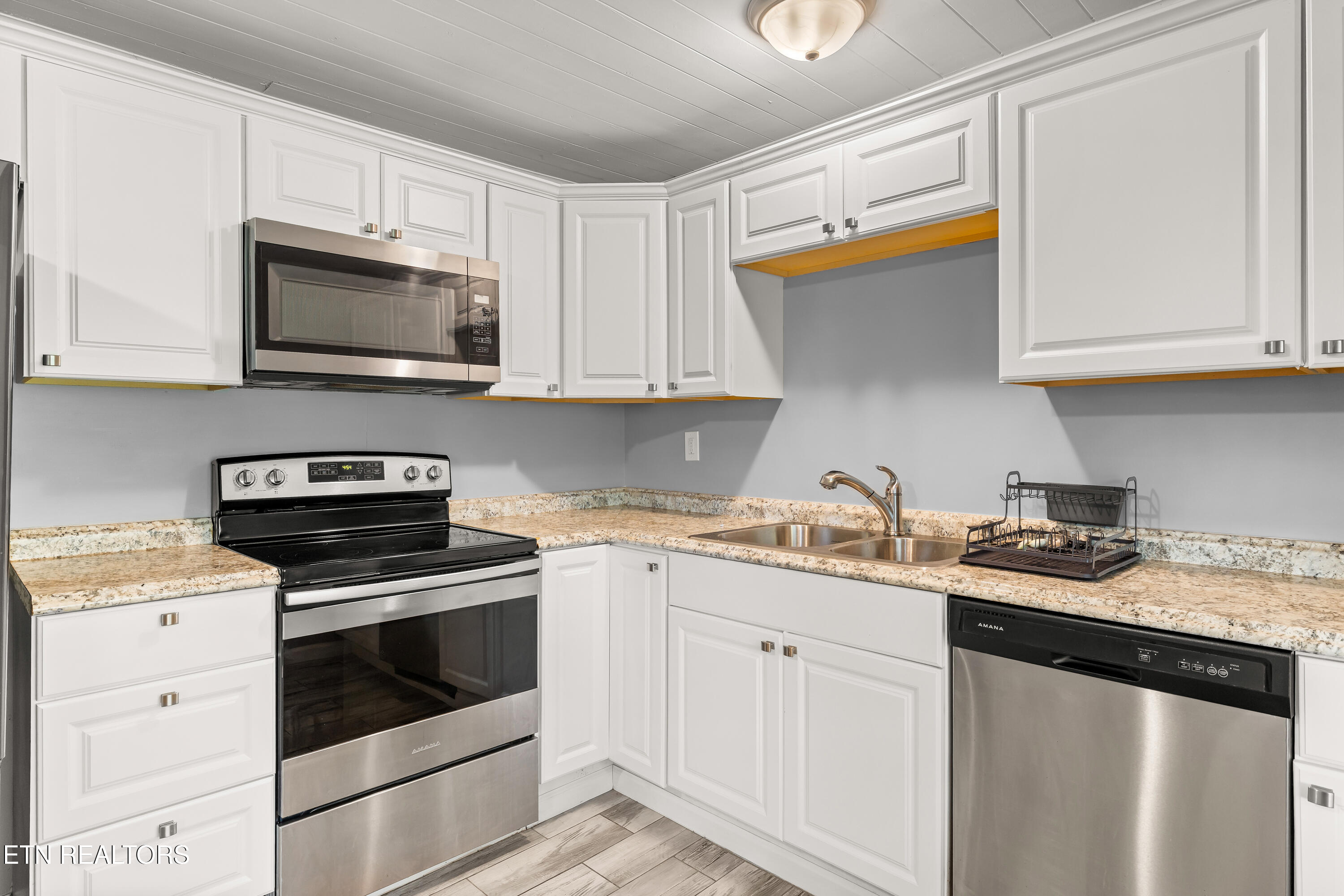 3056 Birds Creek Road Sevierville TN 37876