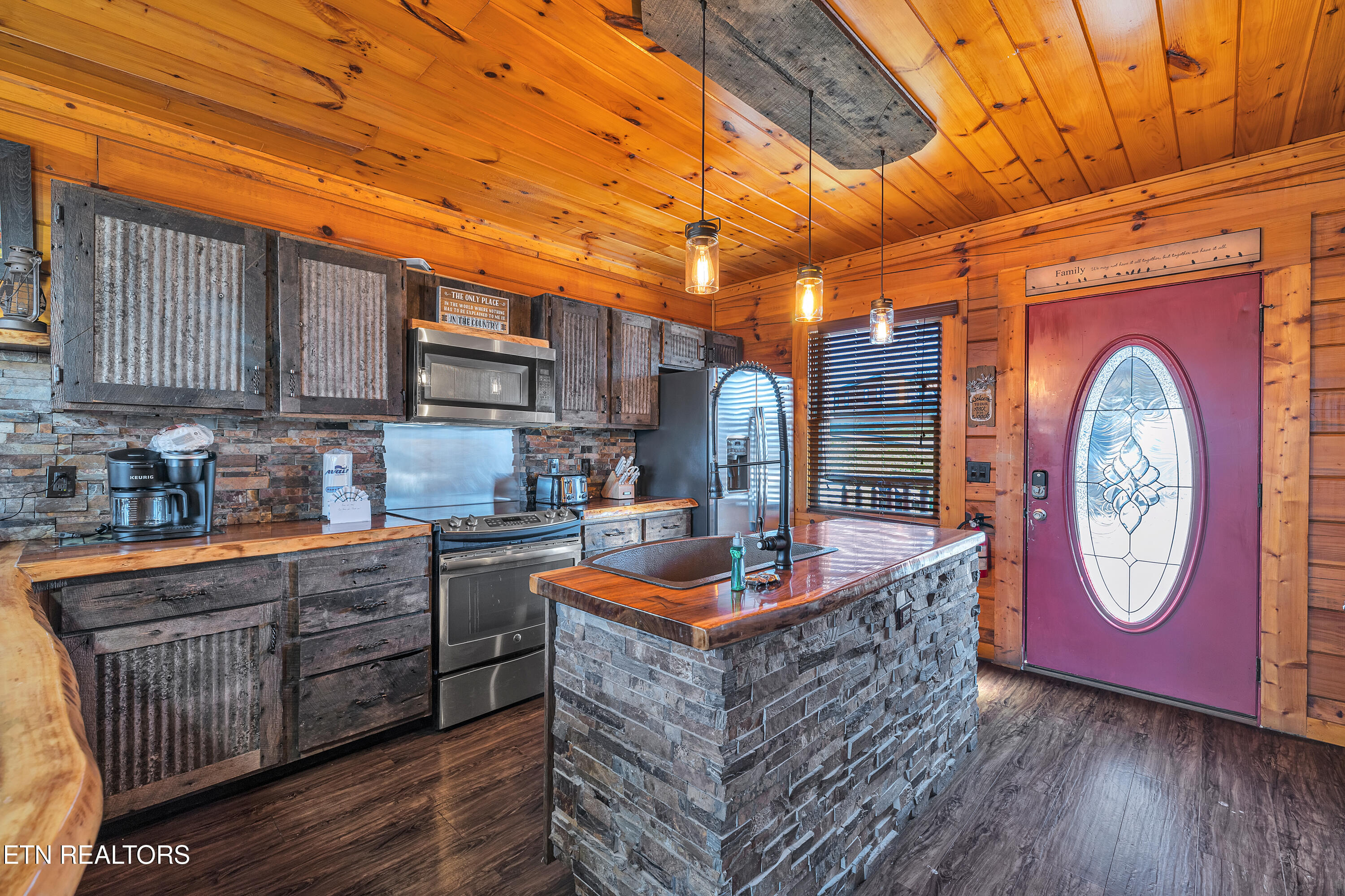 1551 Rainbow Ridge Road Sevierville TN 37862