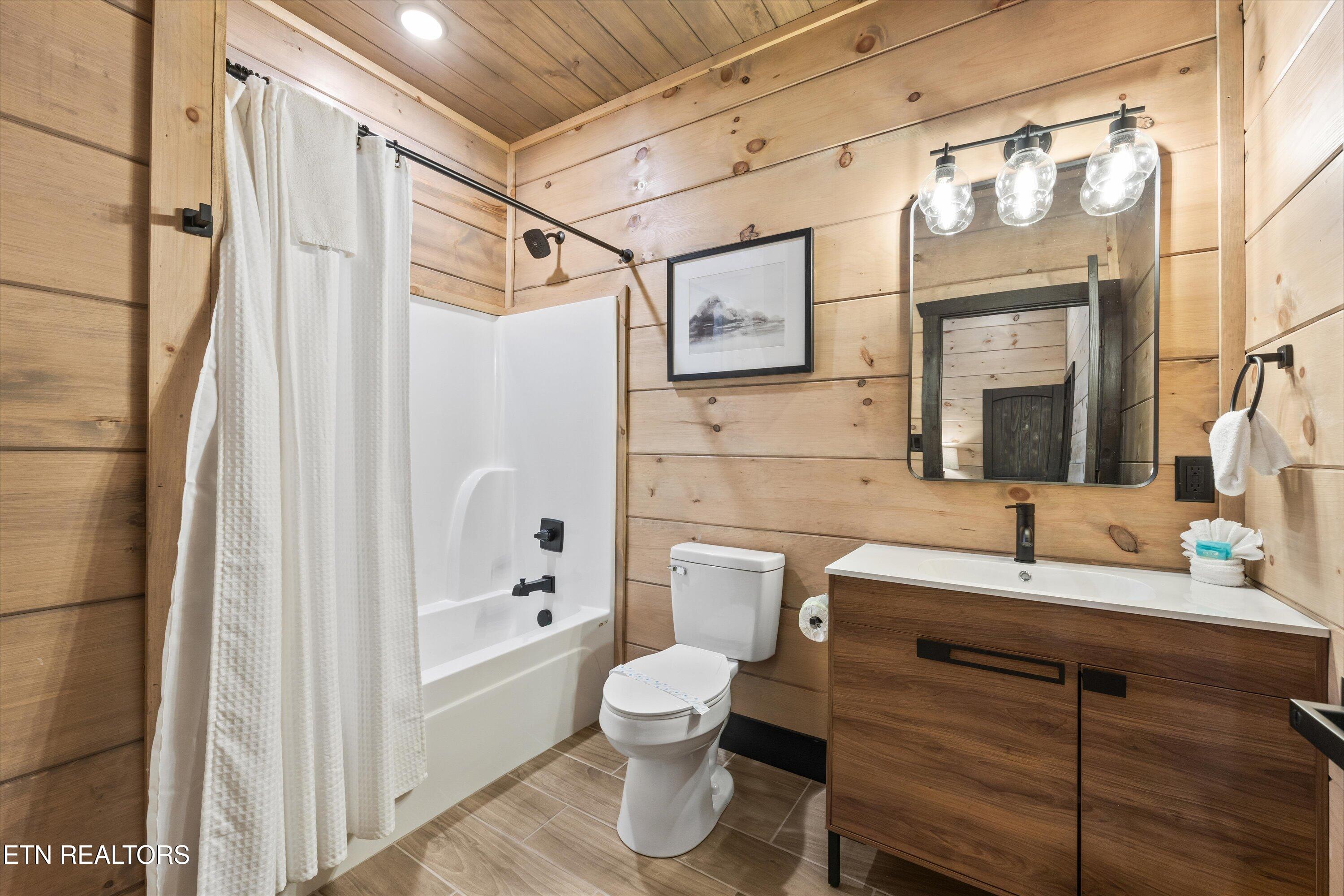 2215 Sawmill Cove Drive Sevierville TN 37862