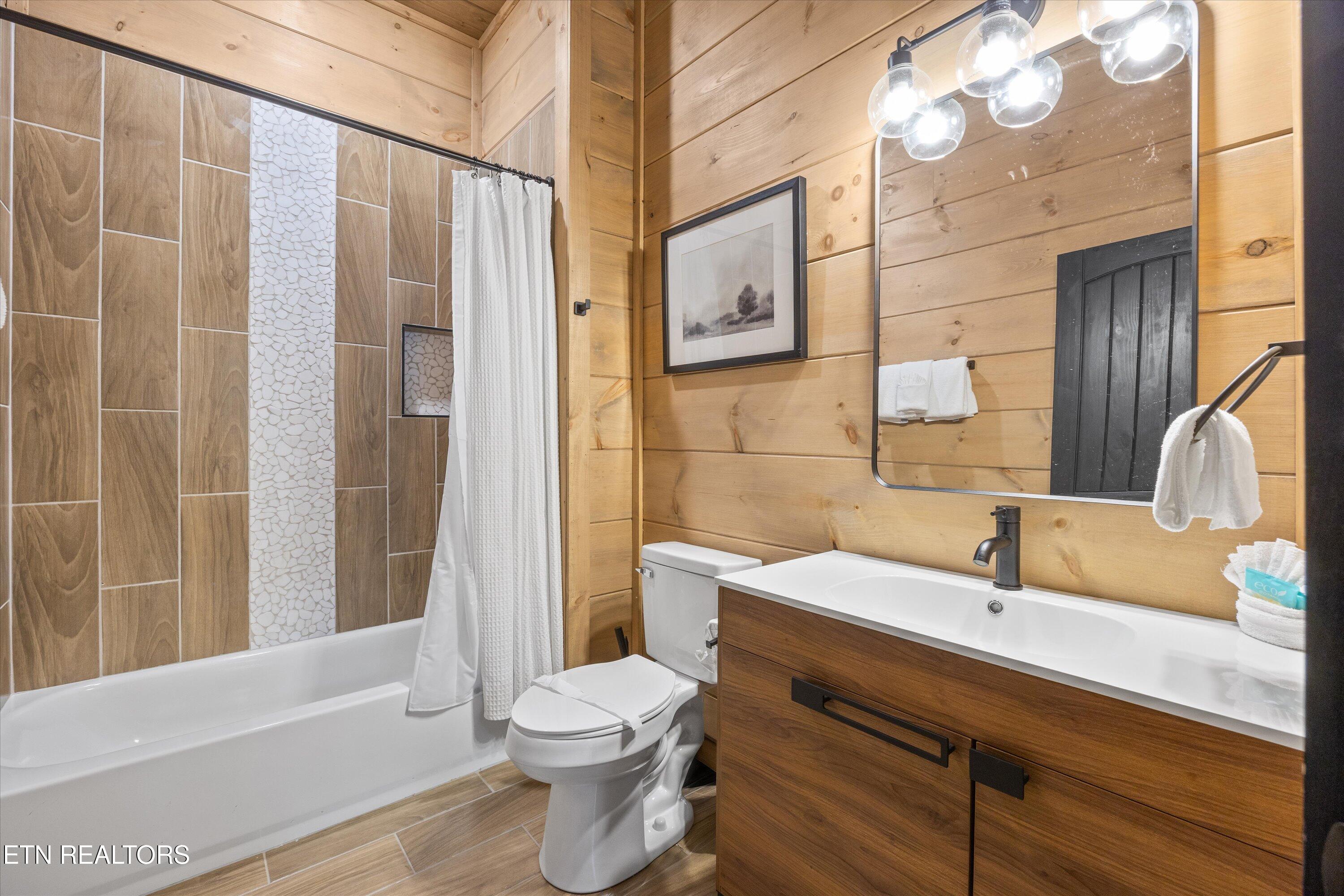 2215 Sawmill Cove Drive Sevierville TN 37862