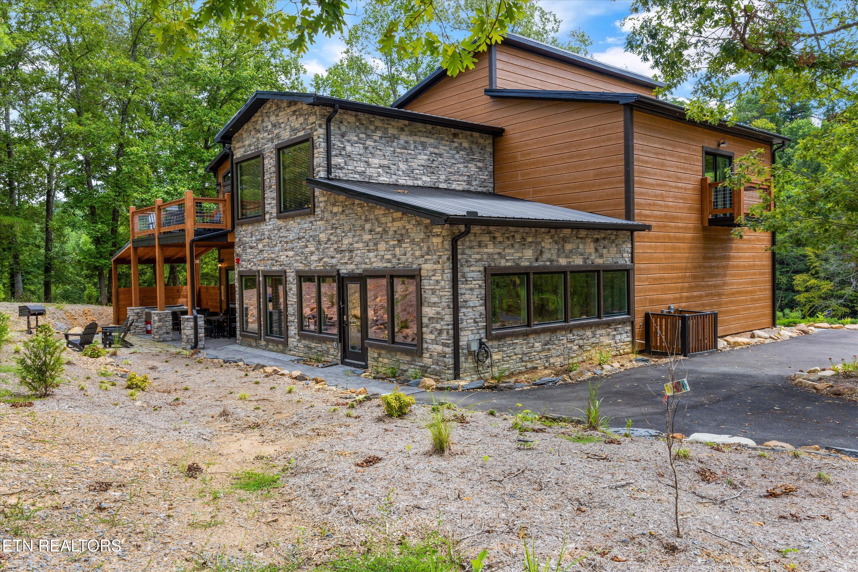 2215 Sawmill Cove Drive Sevierville TN 37862
