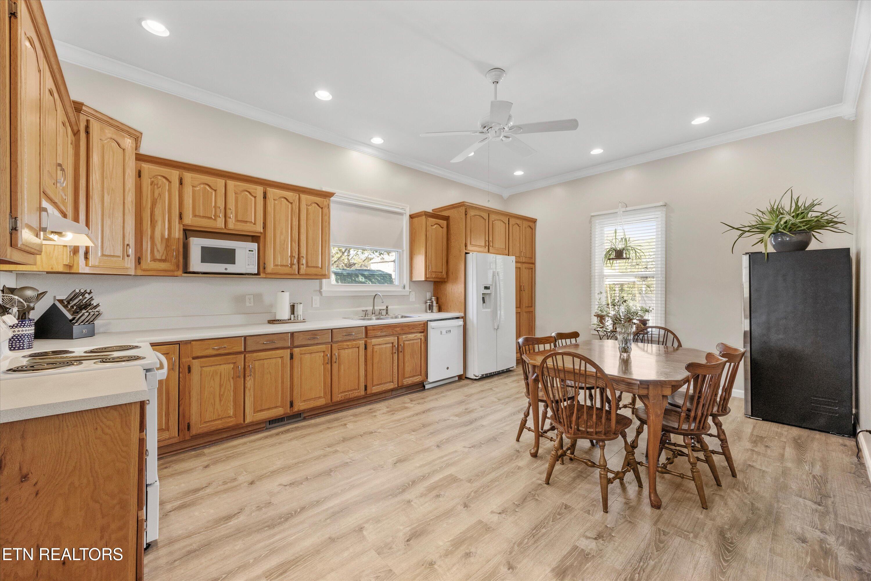803 Bell Avenue Lenoir City TN 37771