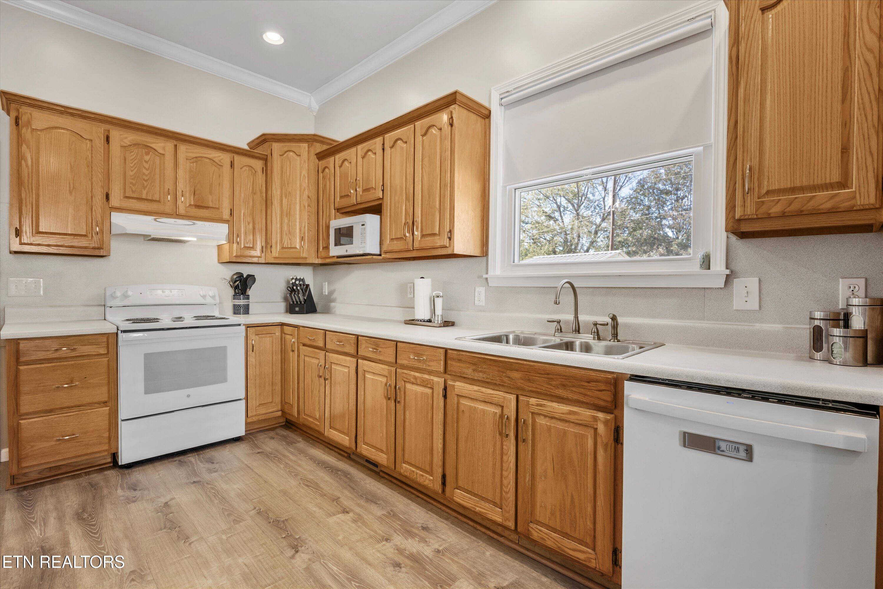 803 Bell Avenue Lenoir City TN 37771