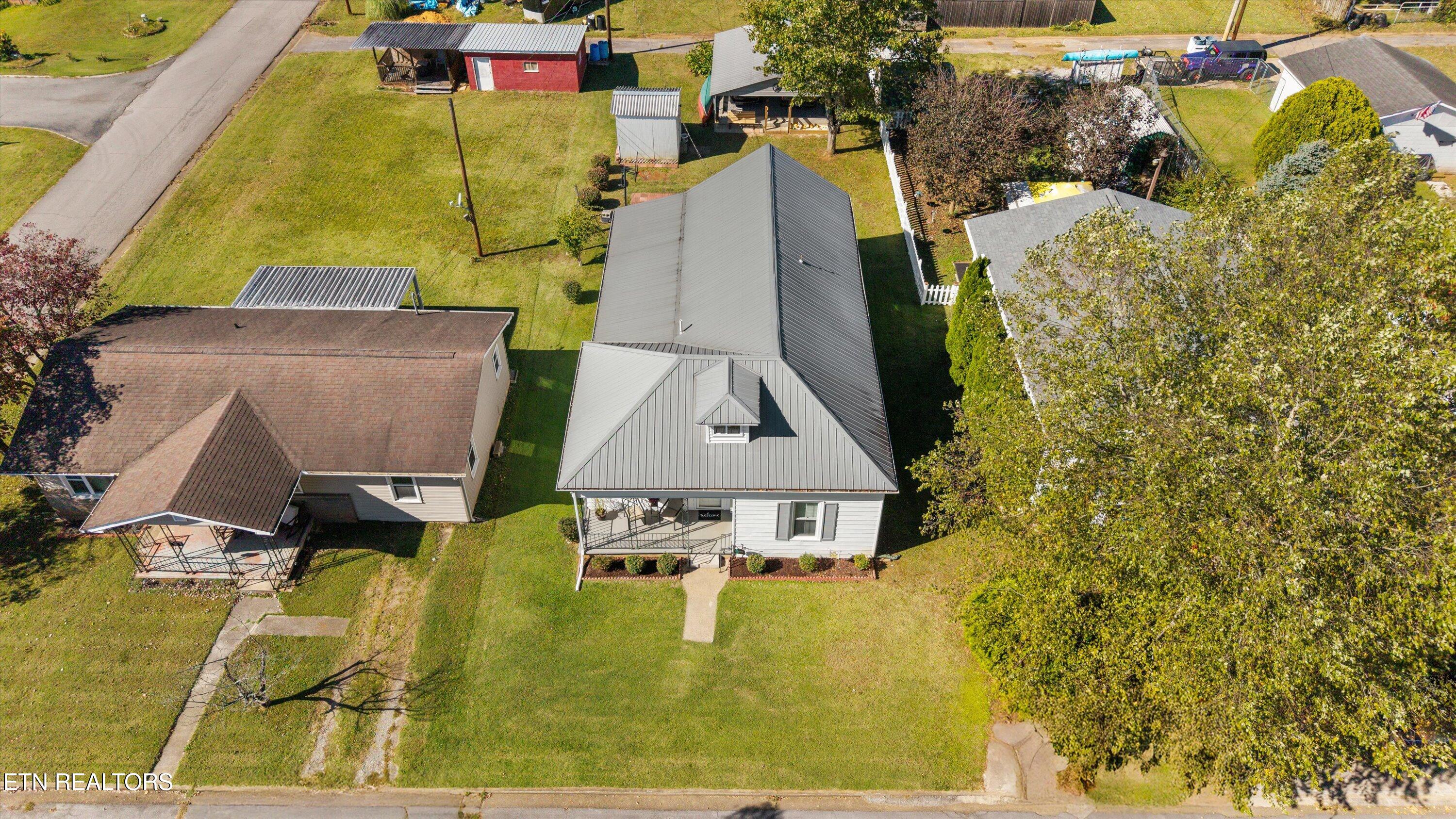 803 Bell Avenue Lenoir City TN 37771