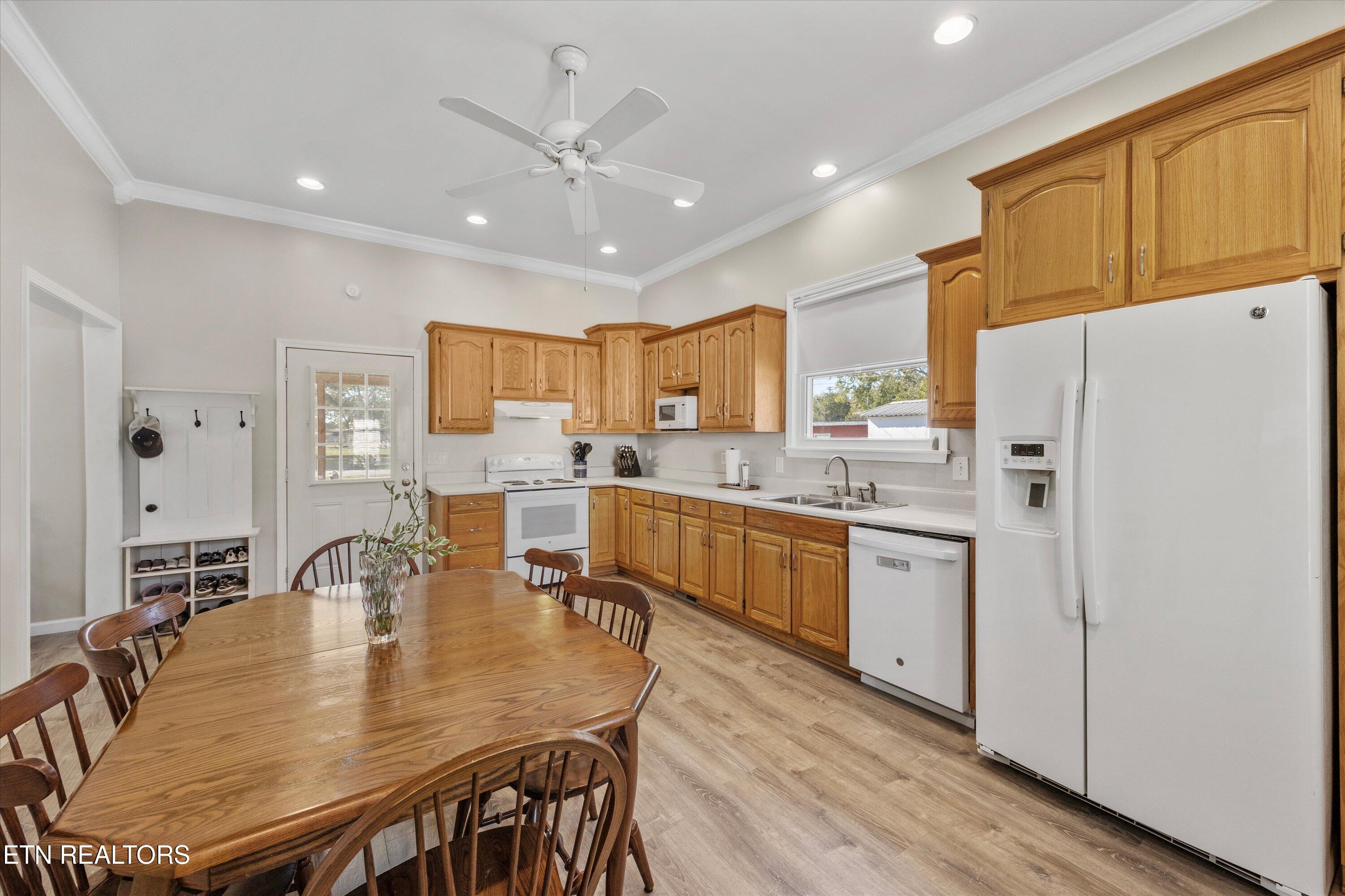 803 Bell Avenue Lenoir City TN 37771