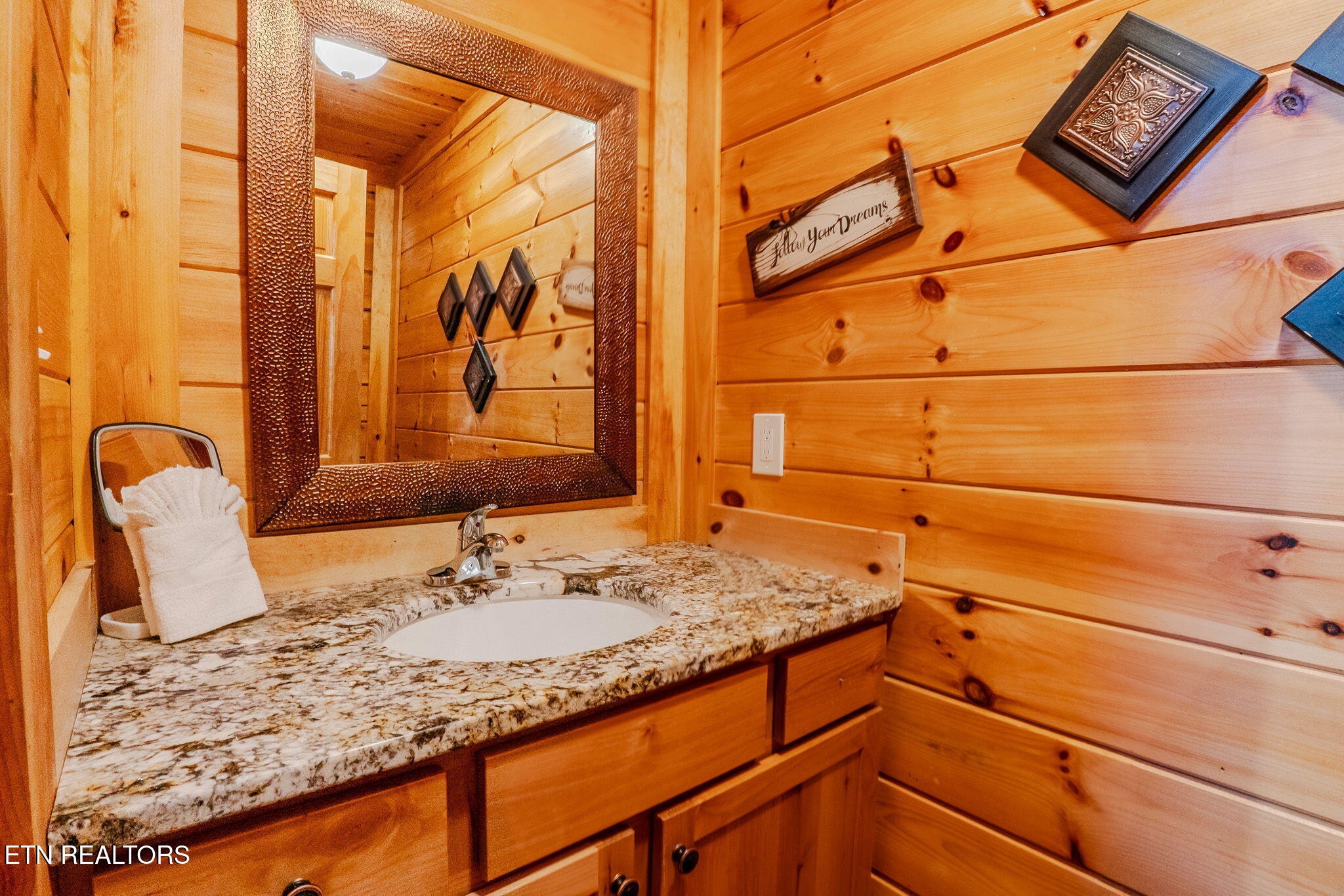 119 Chestnut Lane Gatlinburg TN 37738