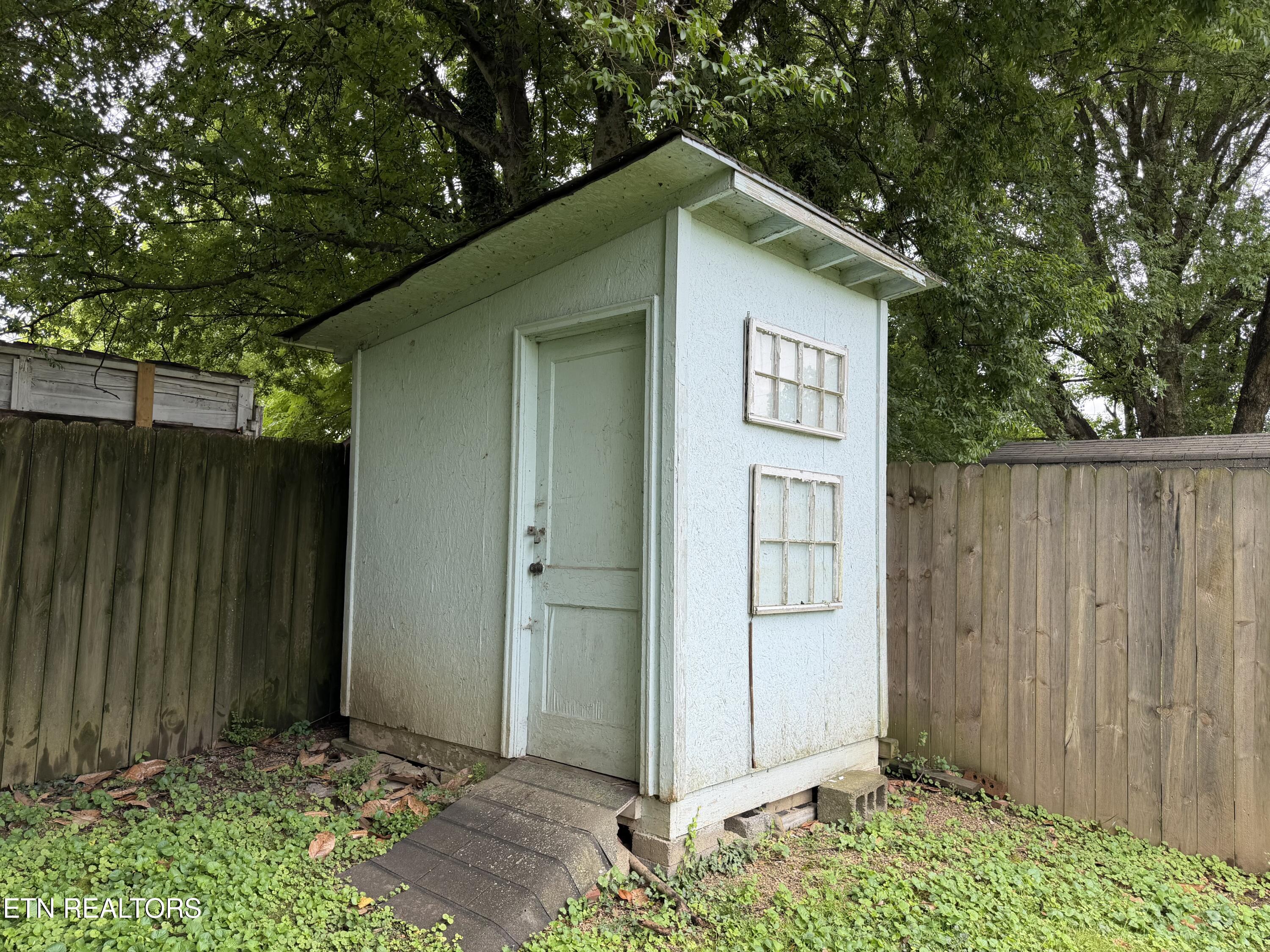 1936 Seymour Avenue Knoxville TN 37917