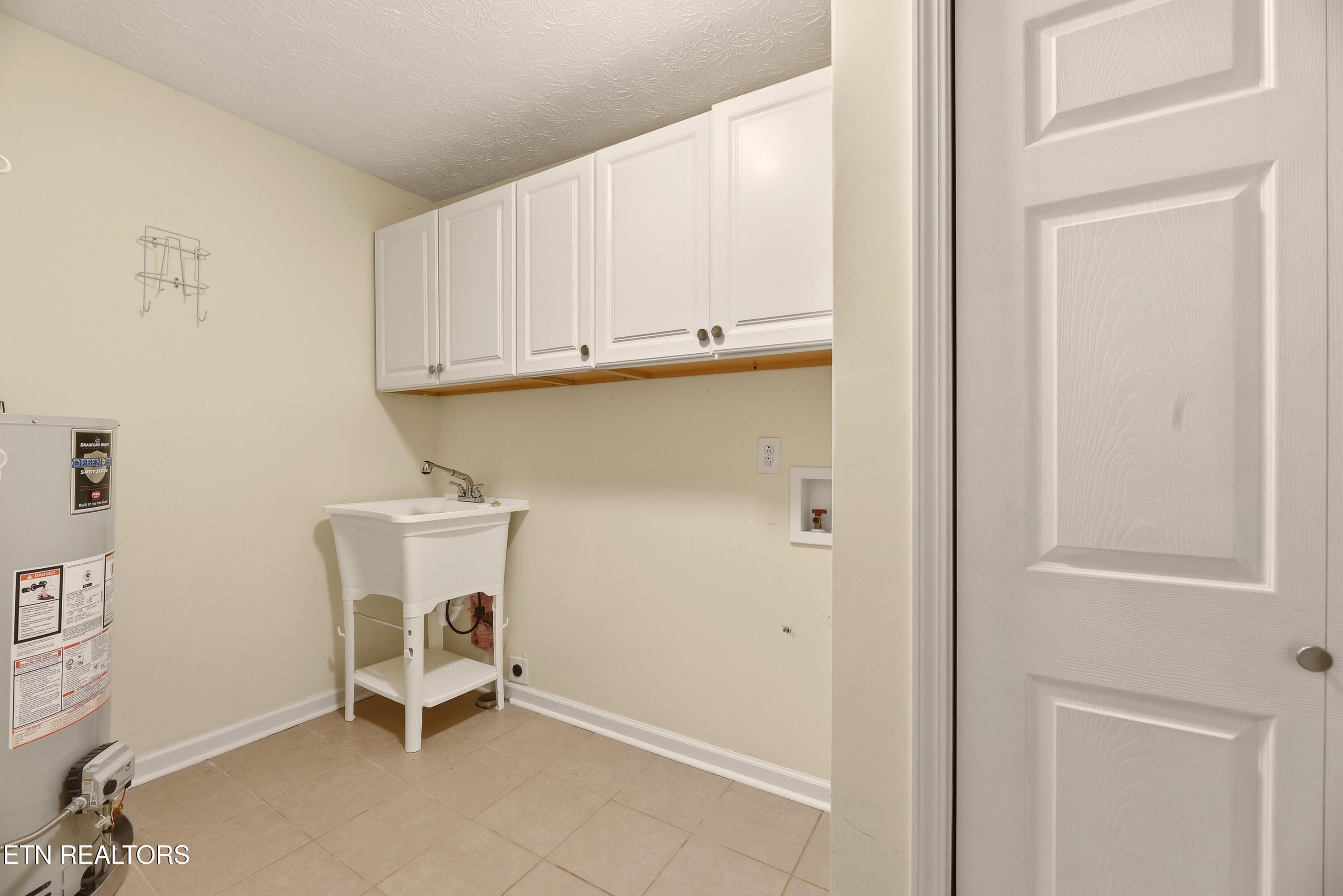 618 Woodland Drive Clinton TN 37716