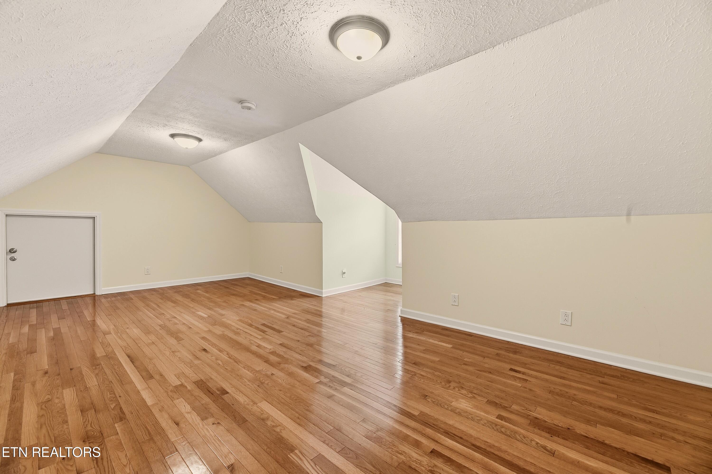 618 Woodland Drive Clinton TN 37716