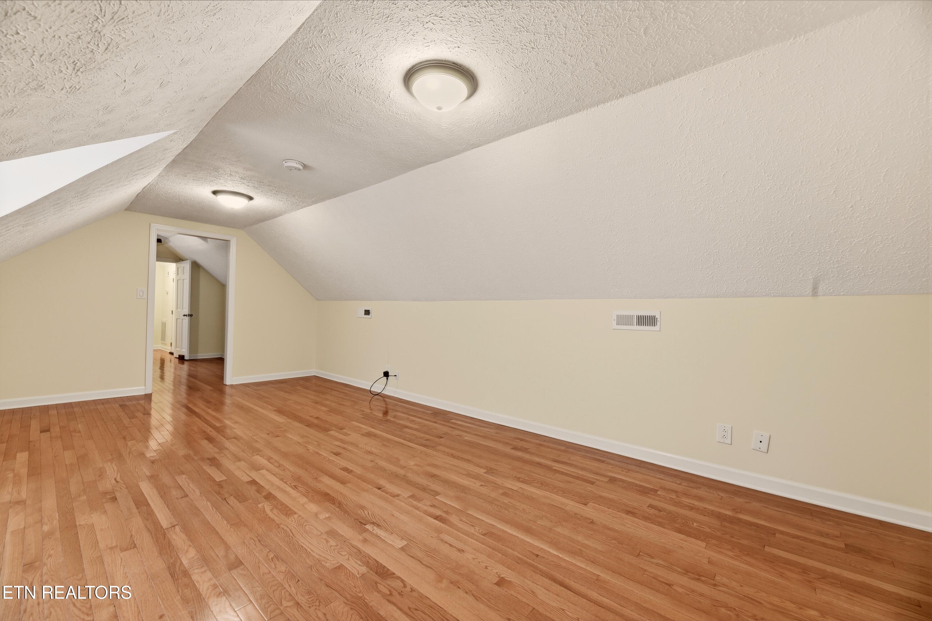 618 Woodland Drive Clinton TN 37716